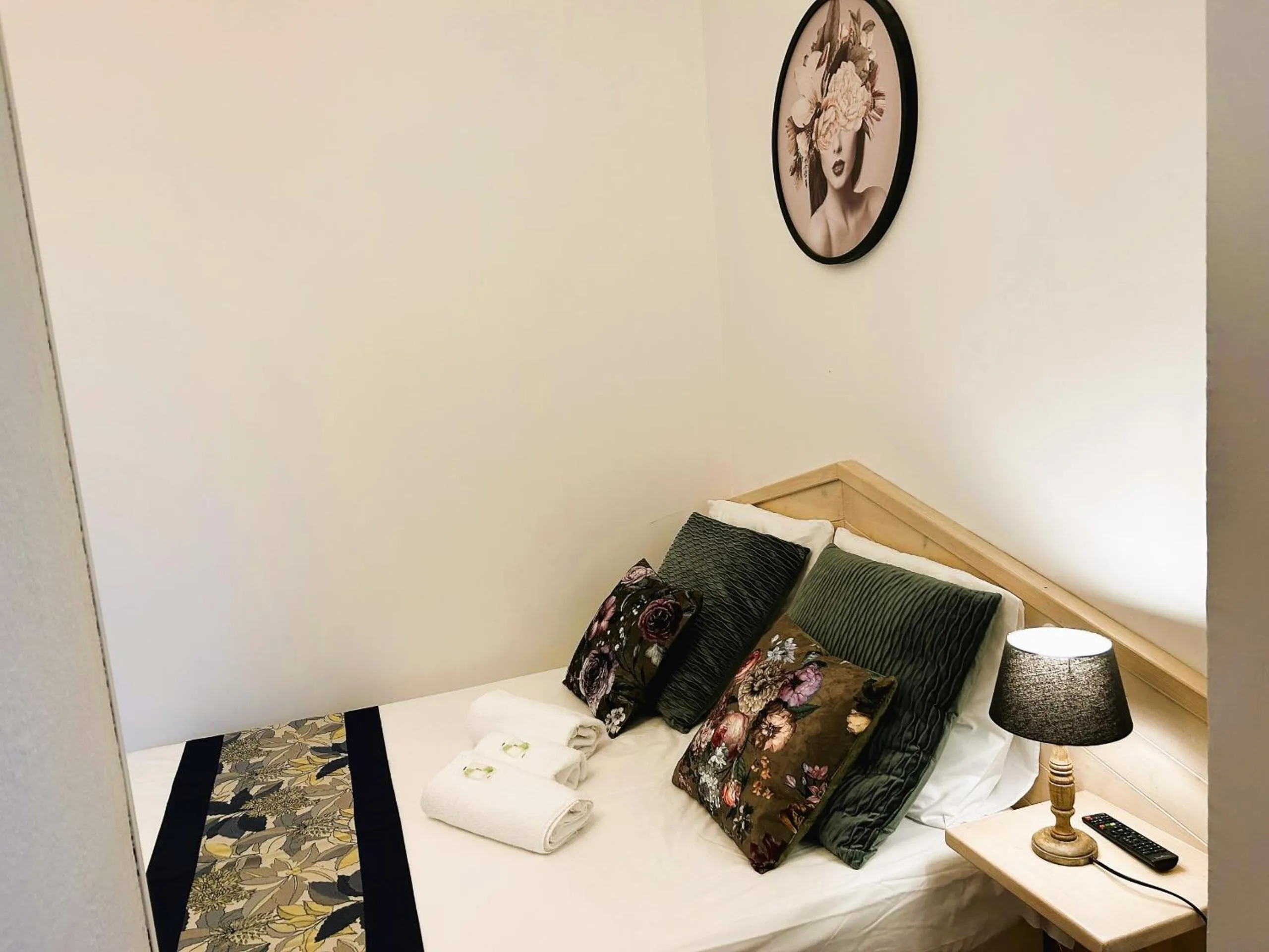 Bedroom in Gabrielle hôtel