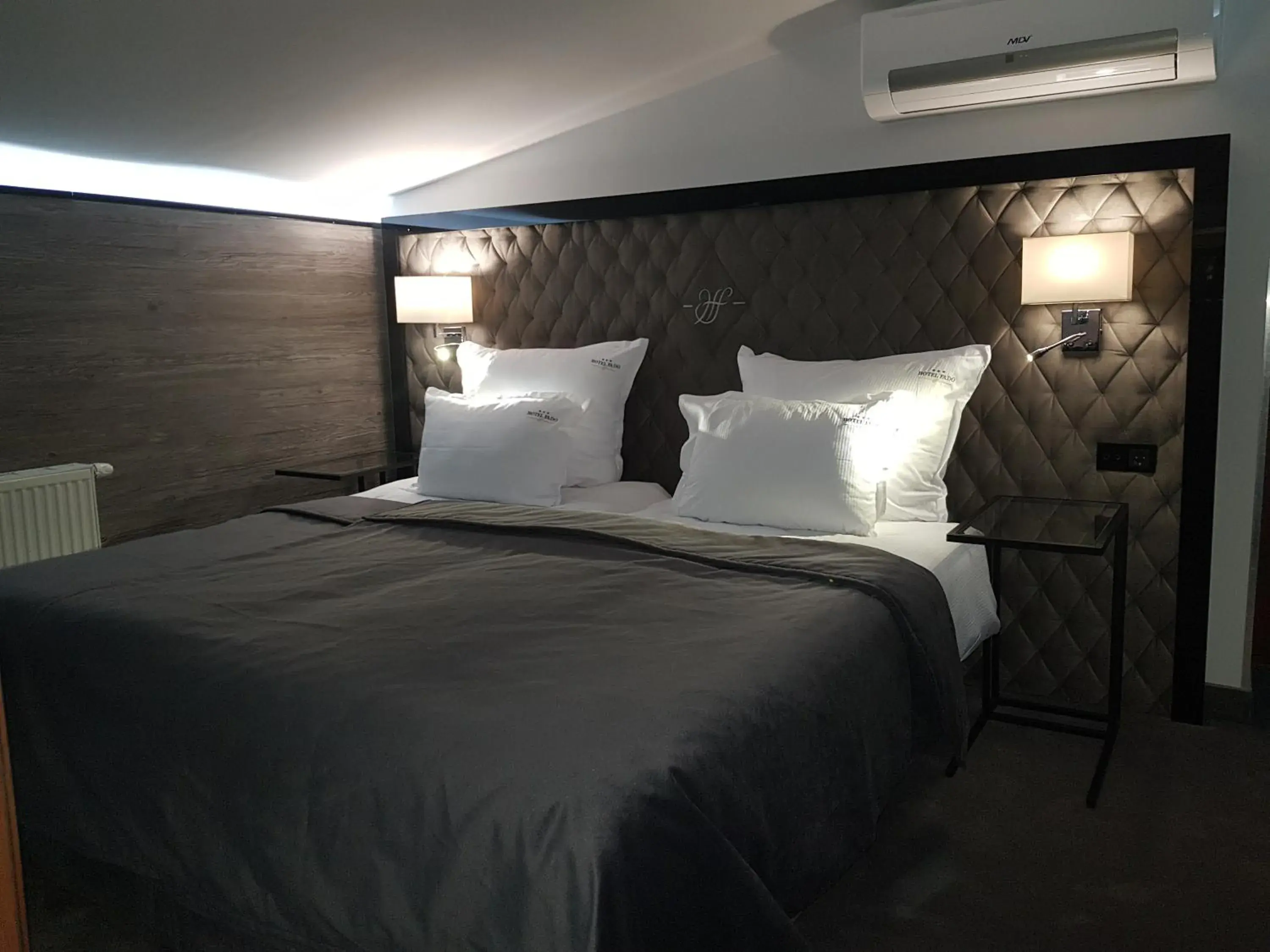 Superior Double Room in Hotel Fado Superior Double Room in Hotel Fado