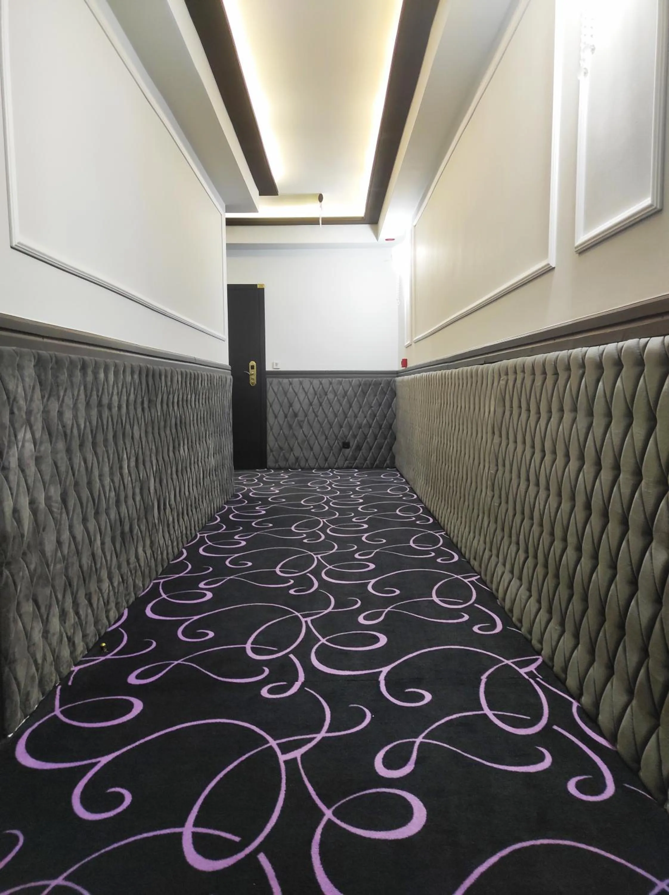 Lobby or reception, Bed in Hotel Fado