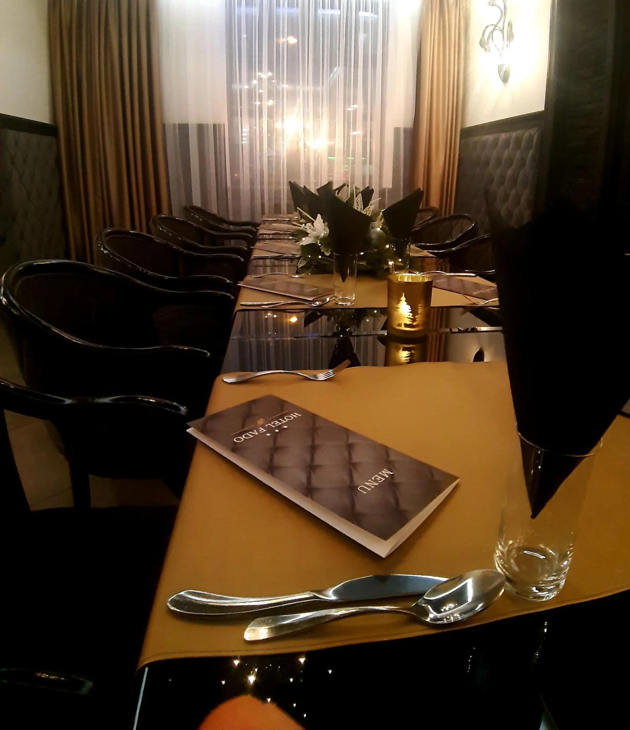 Restaurant/places to eat in Hotel Fado