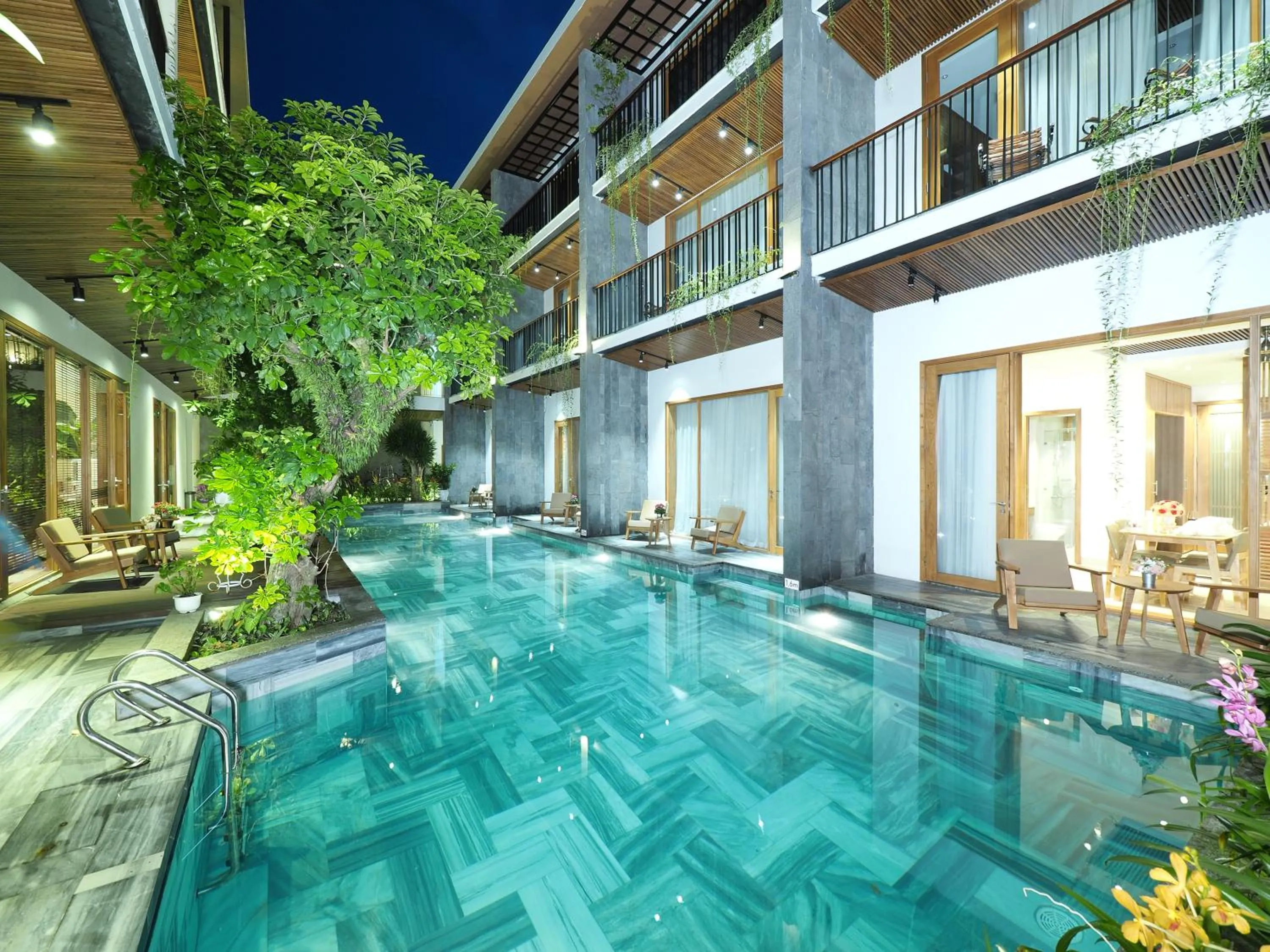 Property building in Tam House Villa Hotel