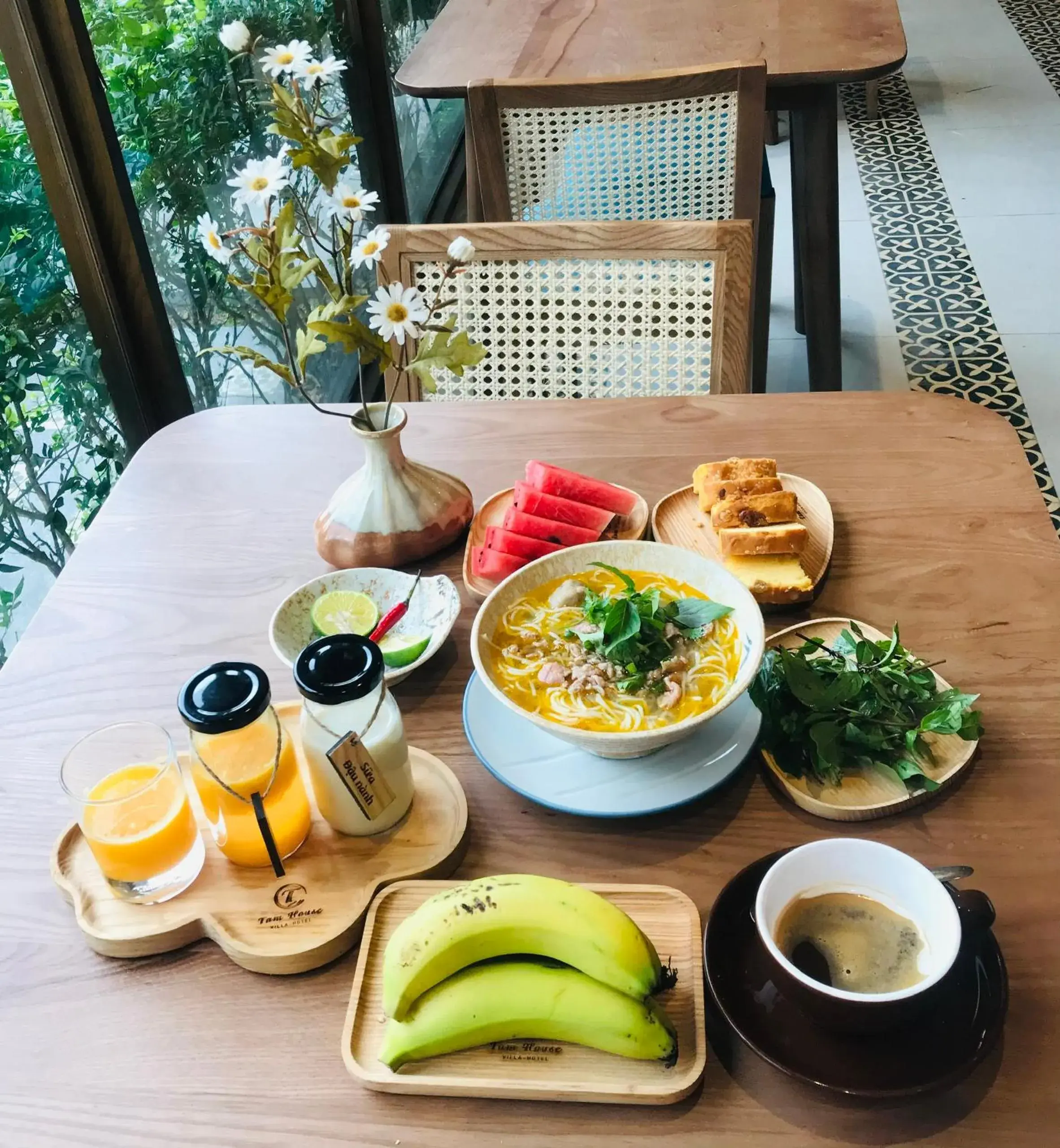 Restaurant/places to eat in Tam House Villa Hotel Restaurant/places to eat in Tam House Villa Hotel