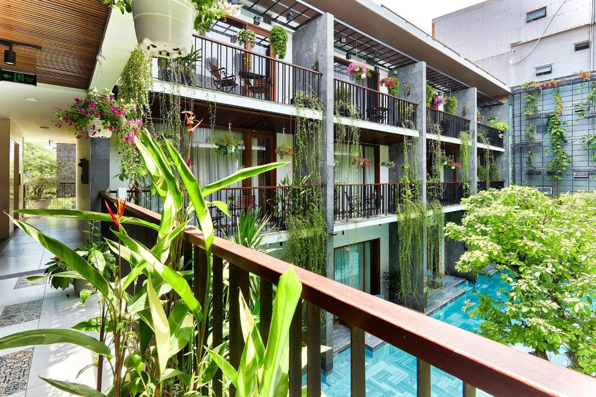 Tam House Villa Hotel