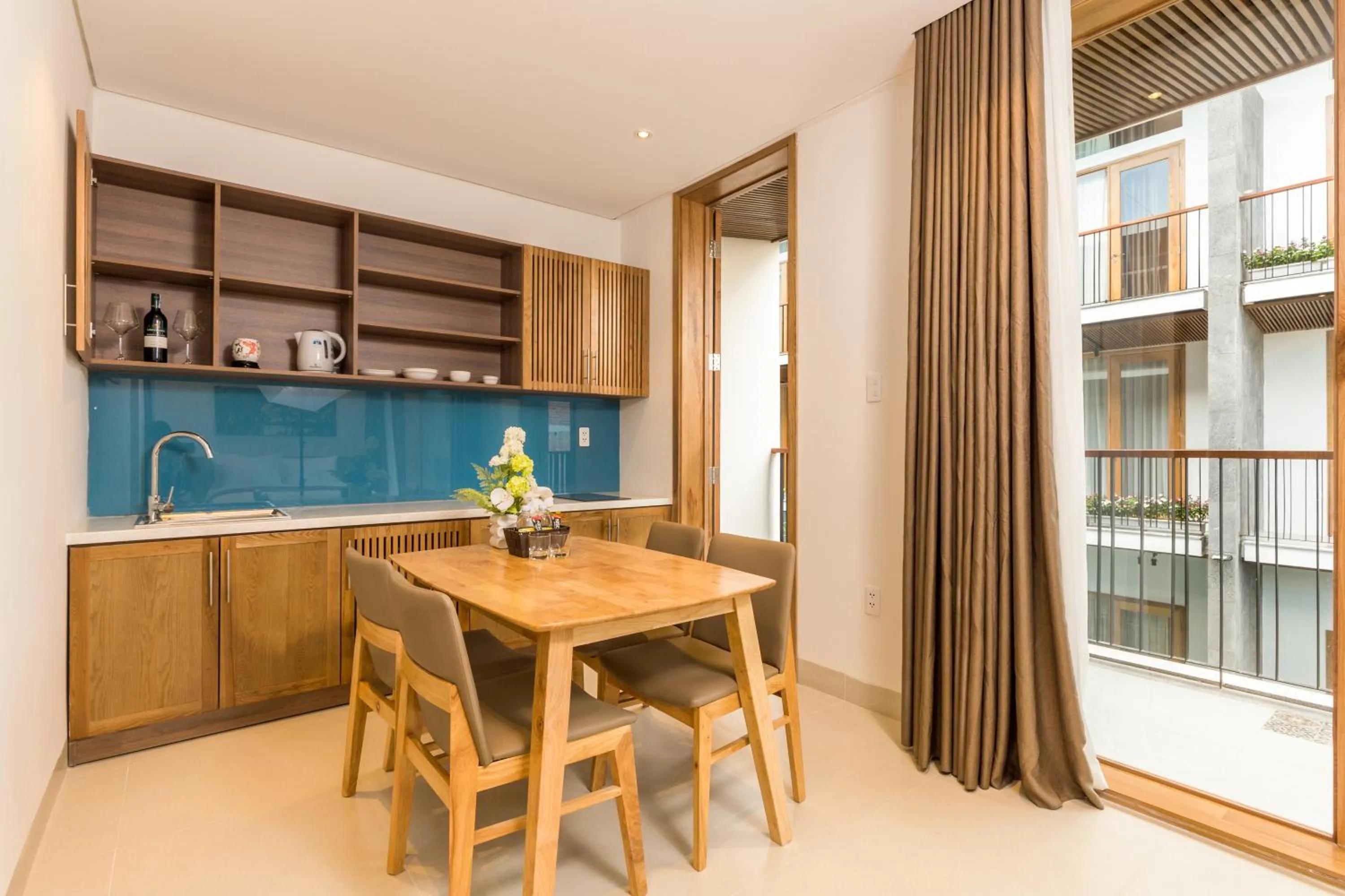 Kitchen or kitchenette in Tam House Villa Hotel