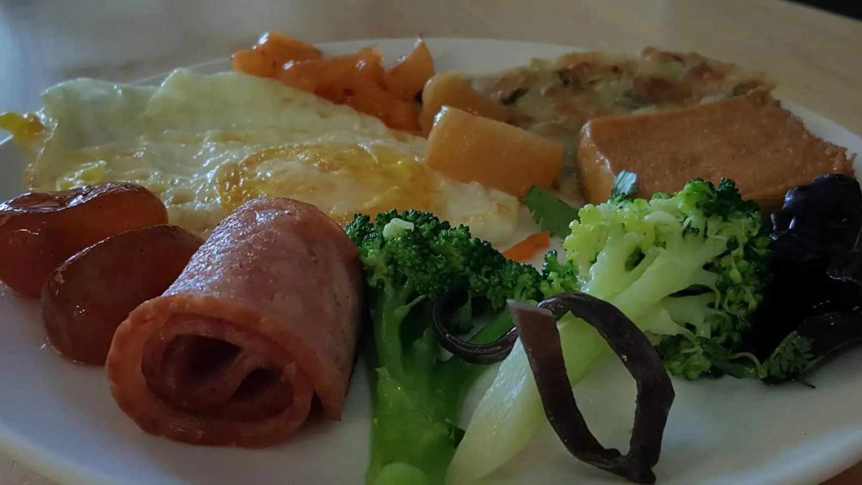 Buffet breakfast in Peace Area Hot Spring Hotel