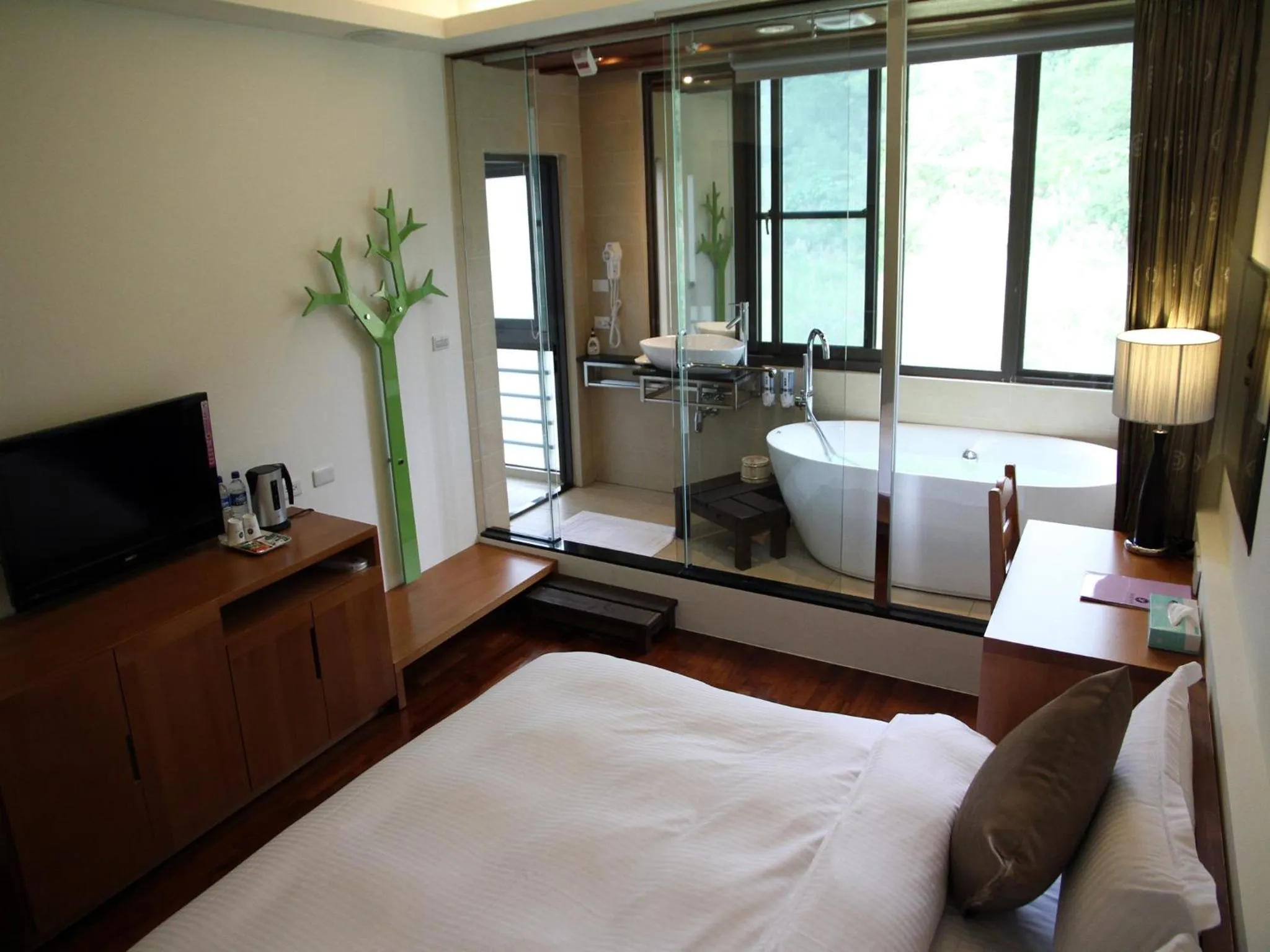Photo of the whole room, Bed in Peace Area Hot Spring Hotel
