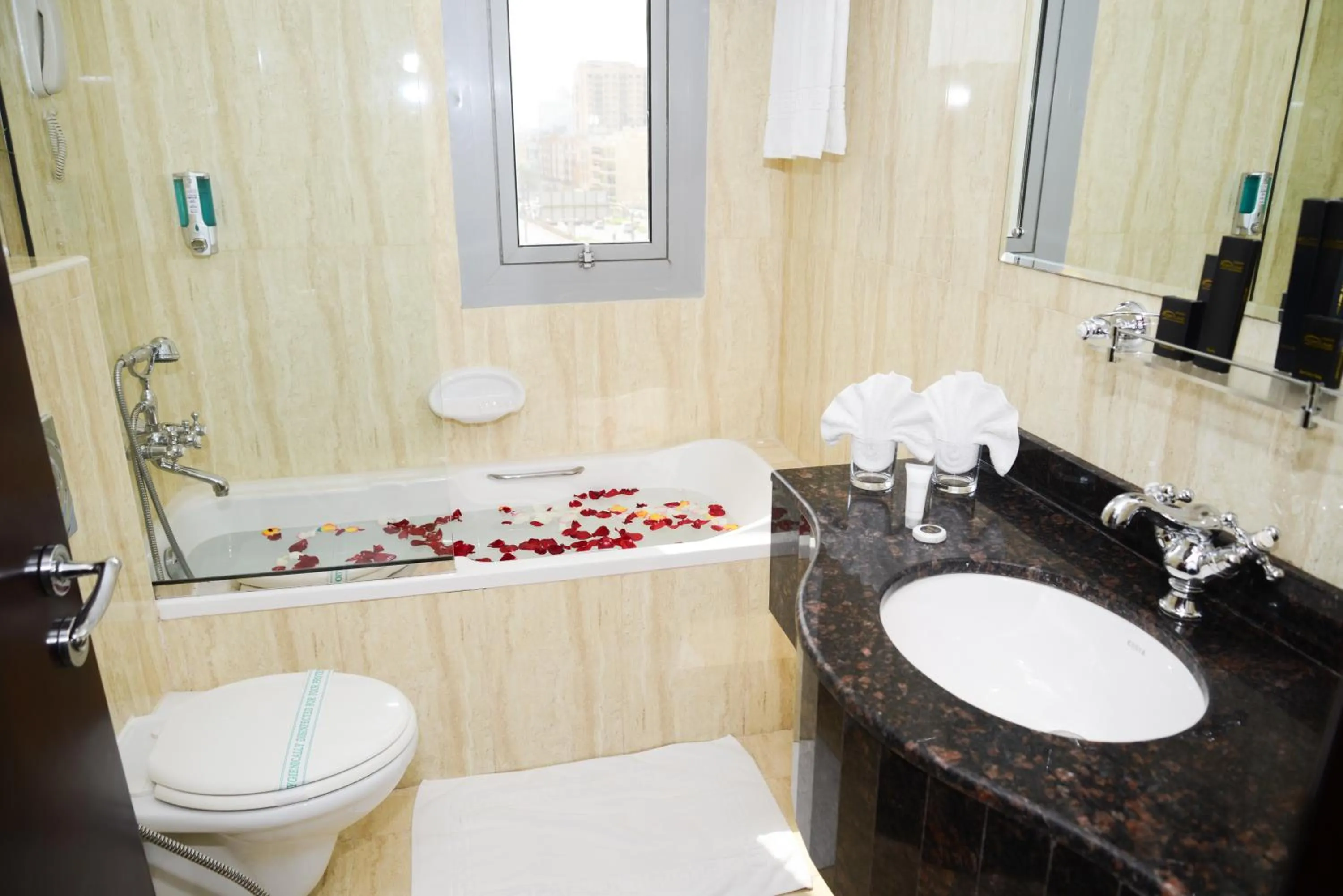 Shower in Fortune Grand Hotel