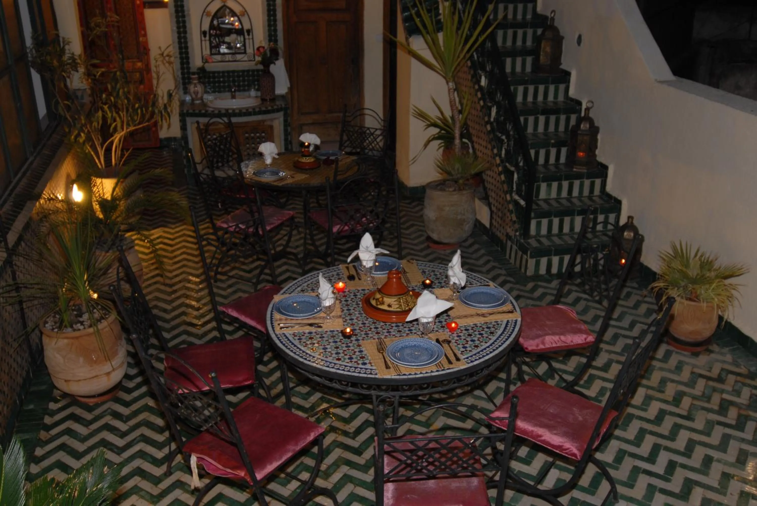 Restaurant/places to eat in Riad Ghita
