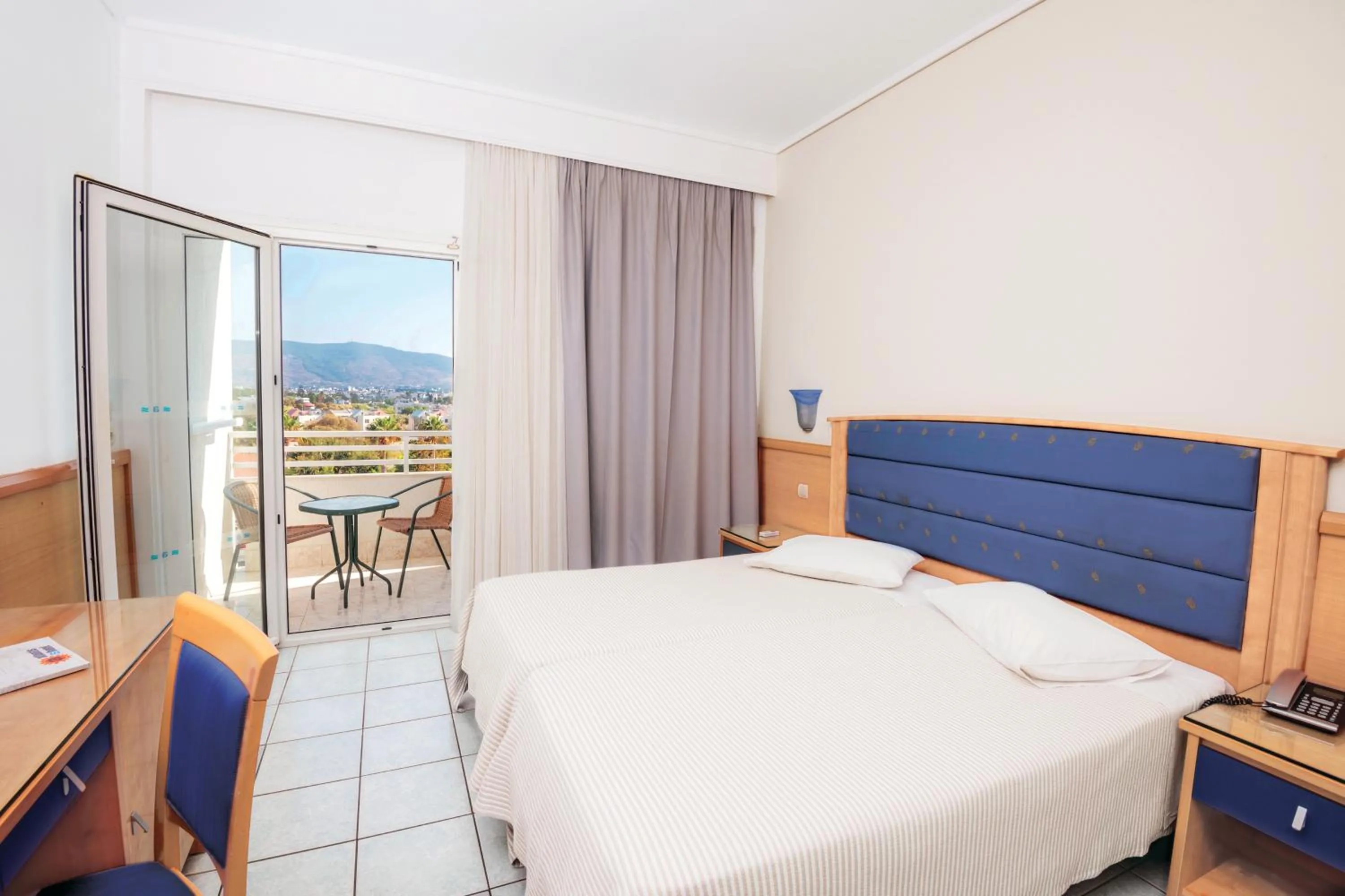 Bed in Atlantis Hotel