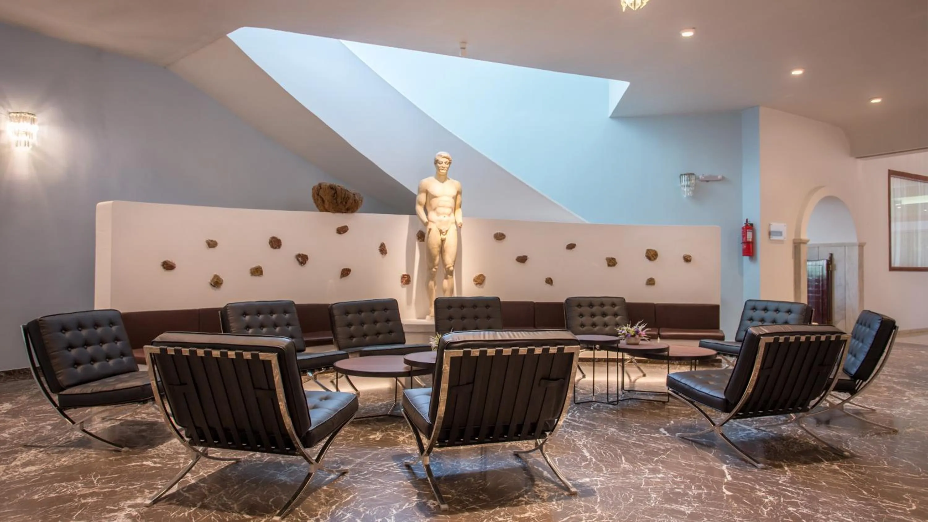 Living room in Atlantis Hotel