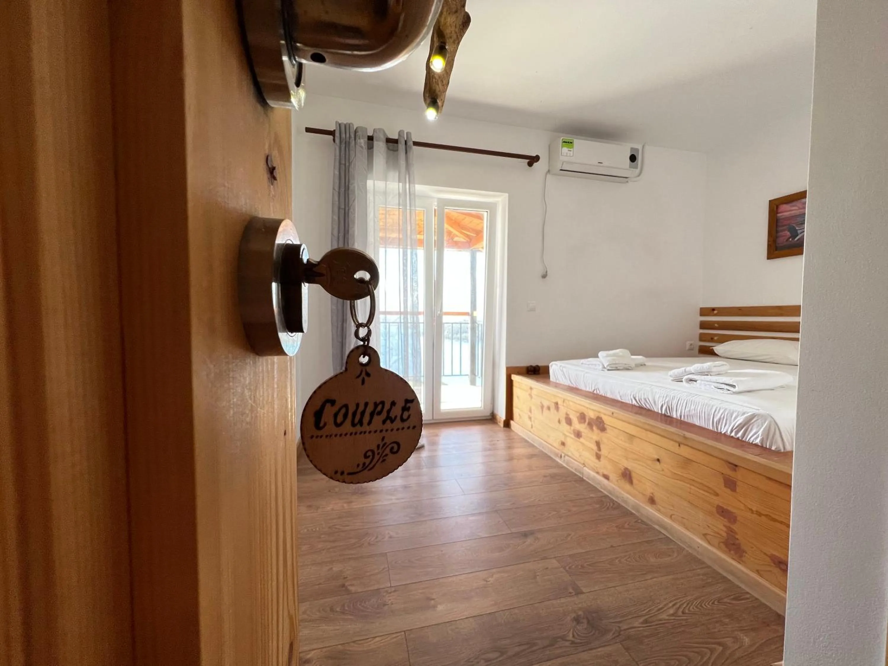 Bed in Argileos