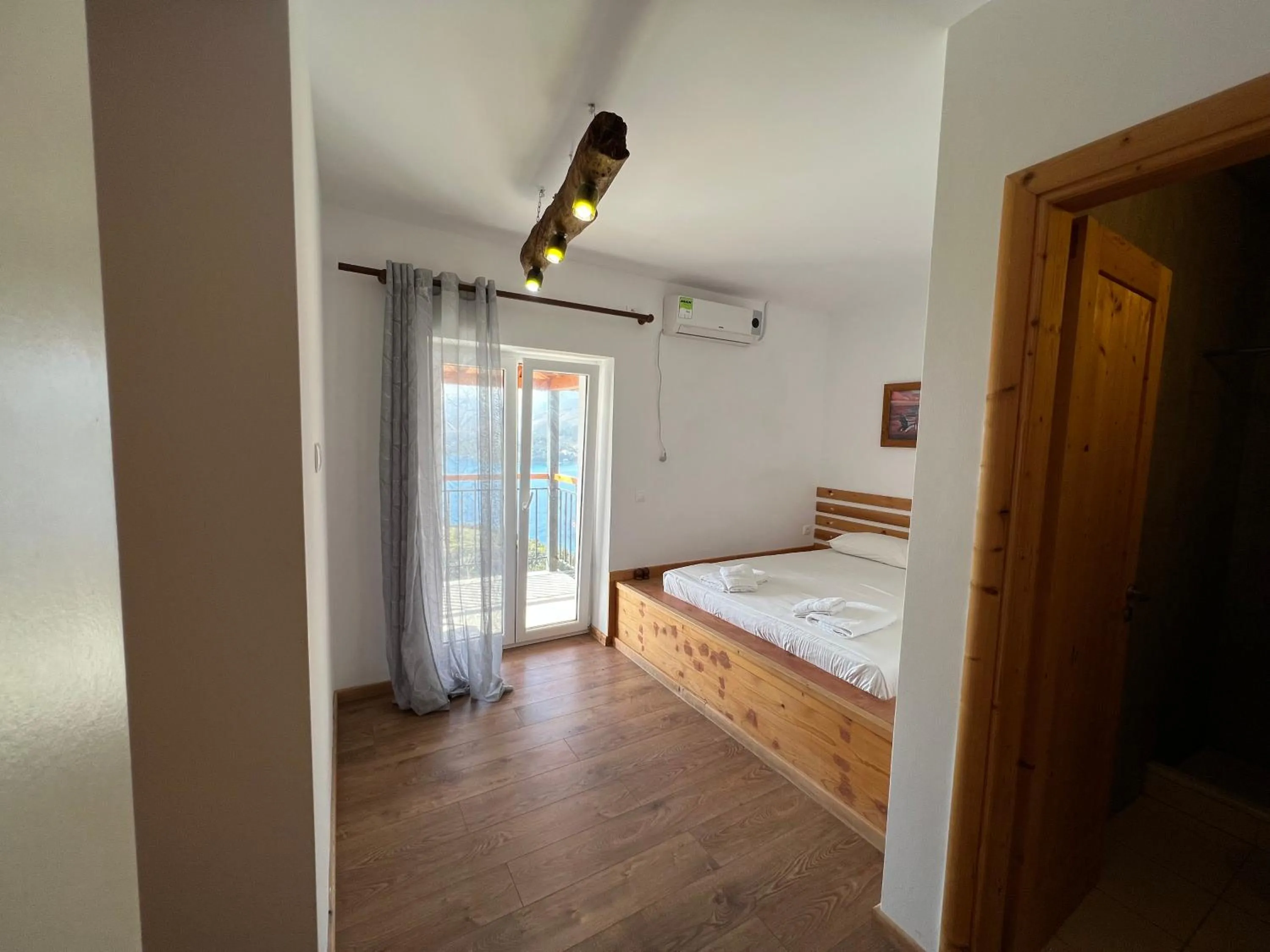Bed in Argileos
