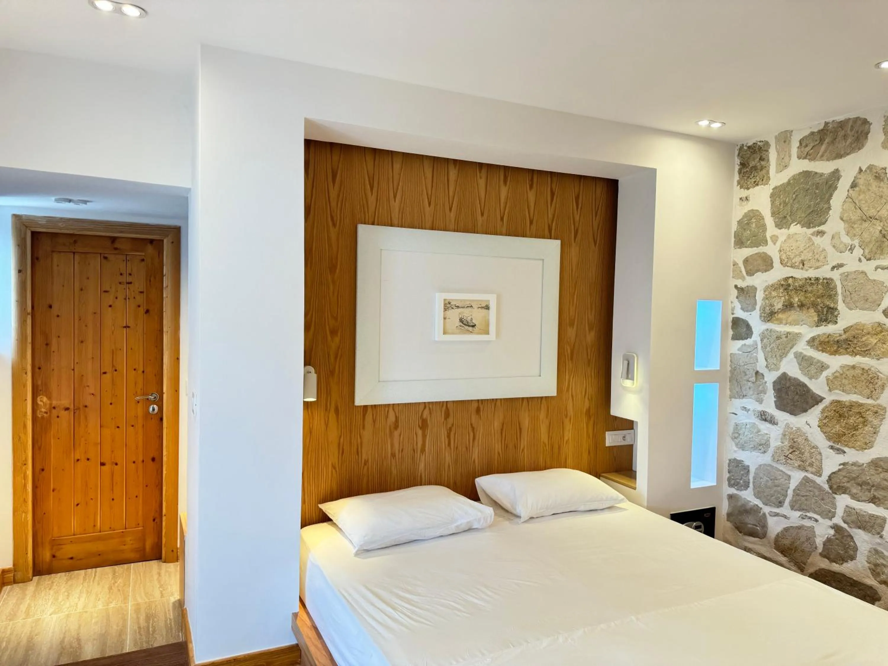 Bed in Argileos