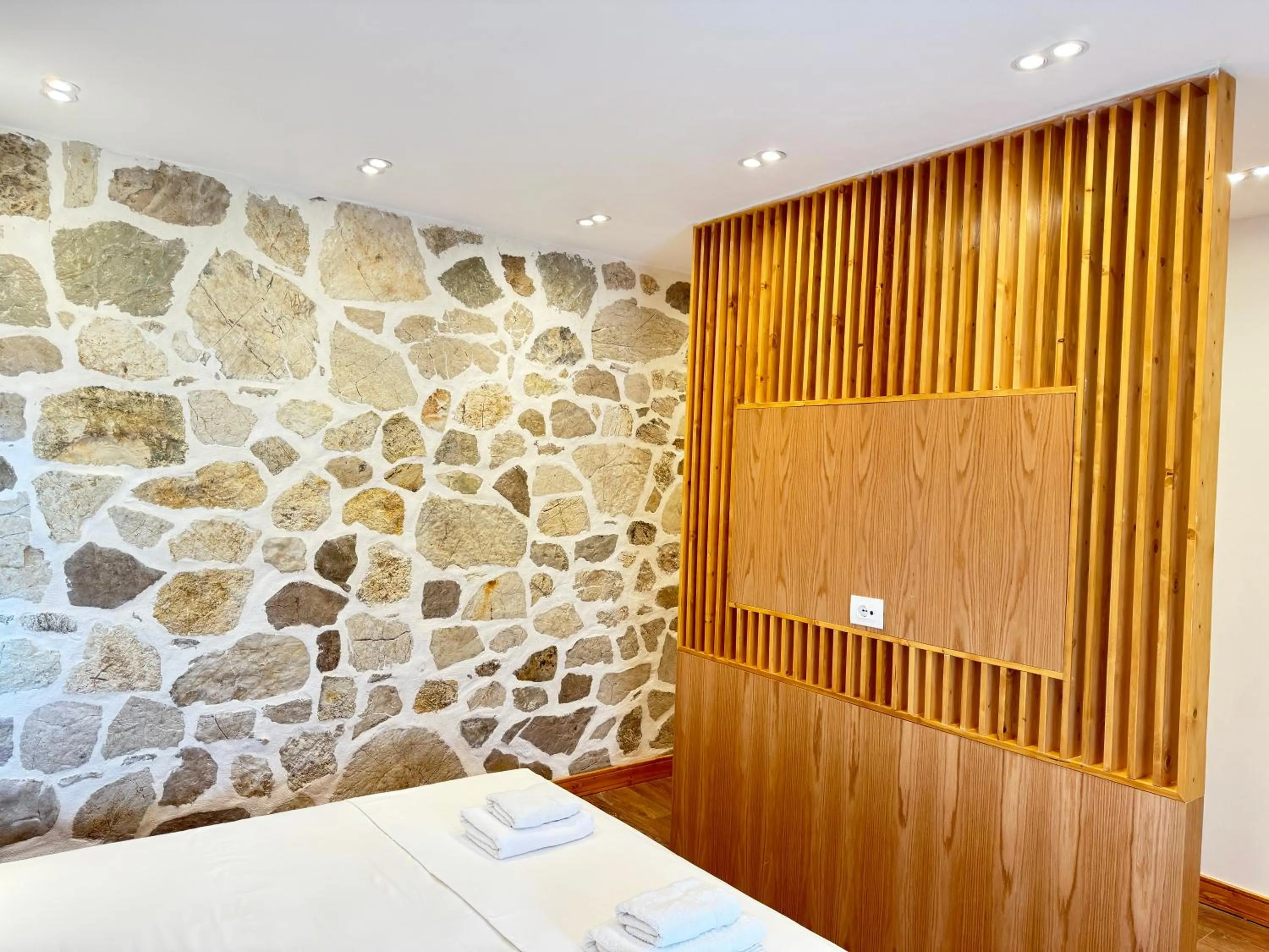 Bed in Argileos