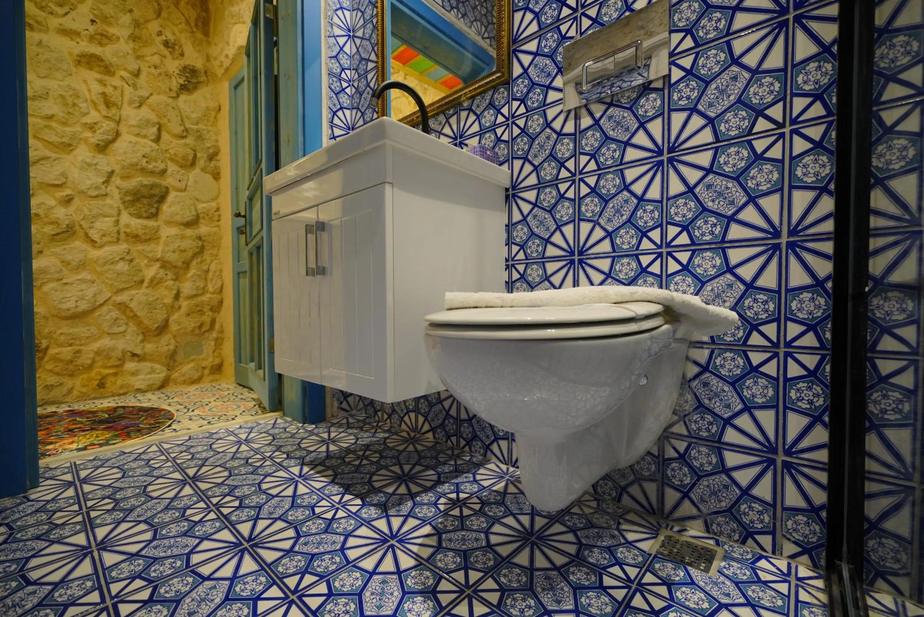 Toilet in Mirzade Konak Hotel