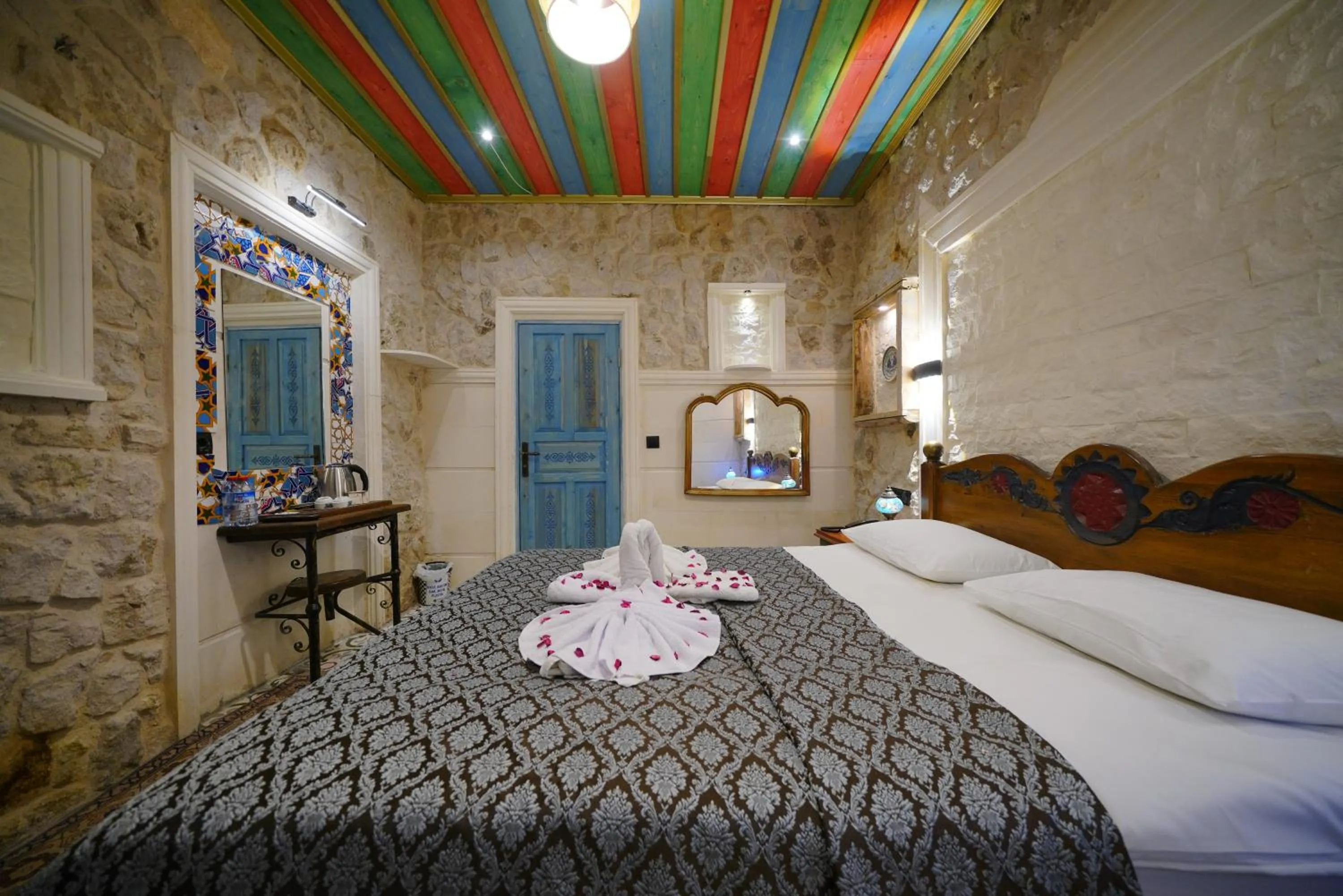 Bed in Mirzade Konak Hotel