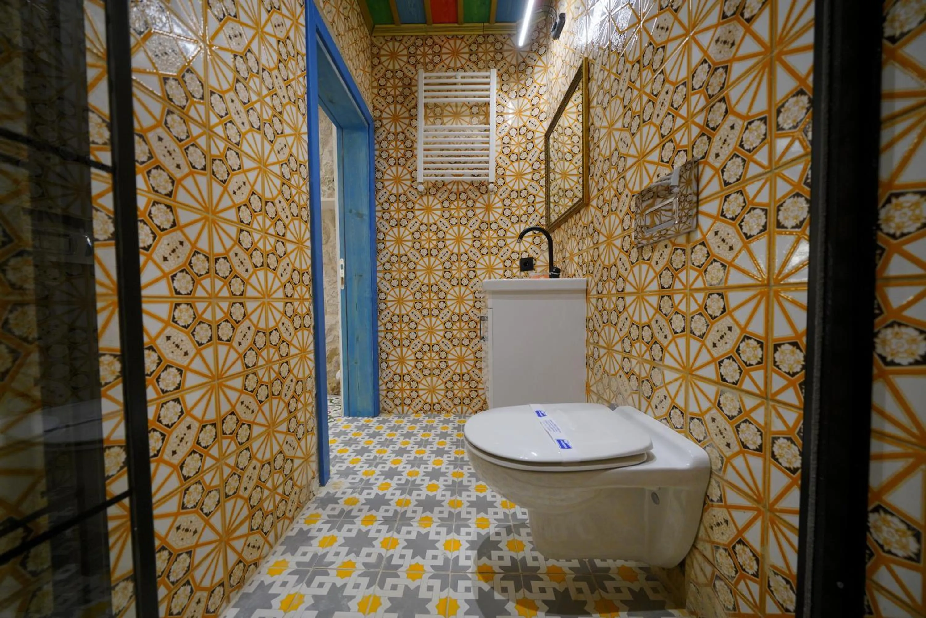 Shower in Mirzade Konak Hotel