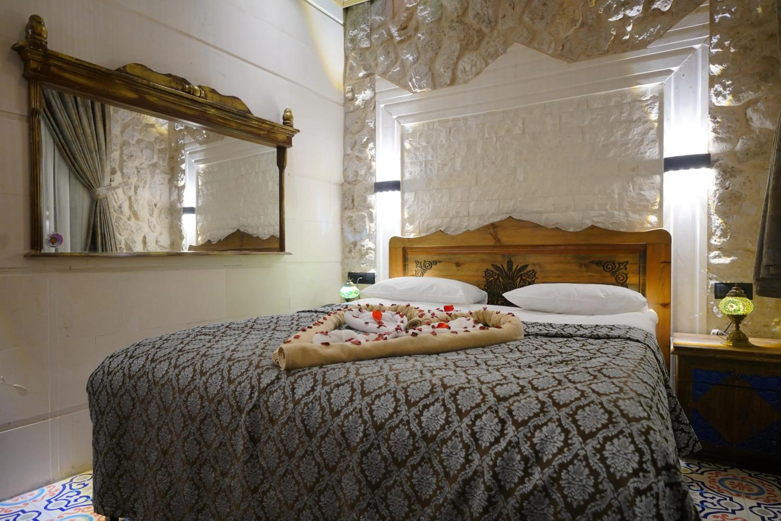 Bed in Mirzade Konak Hotel