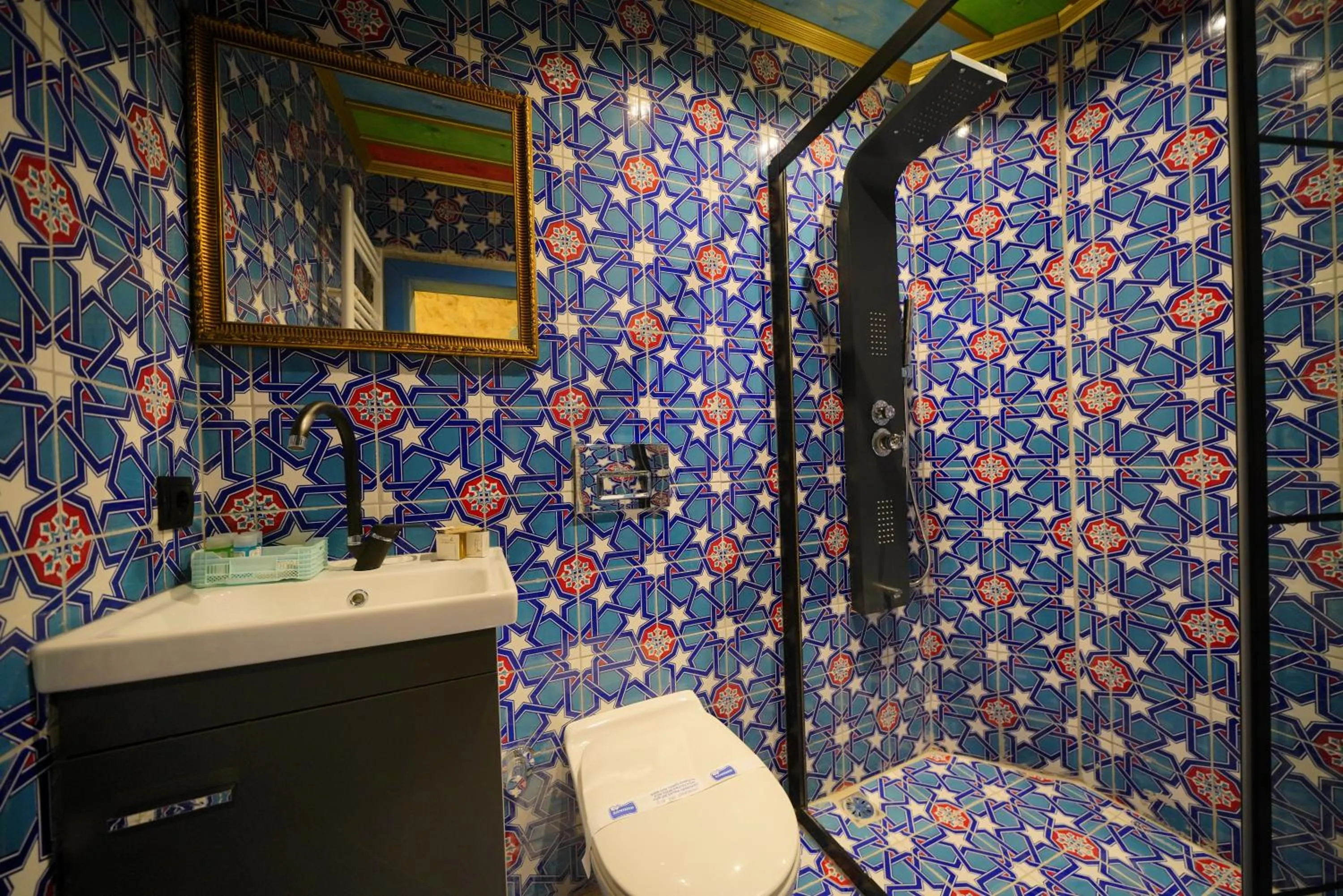 Shower in Mirzade Konak Hotel