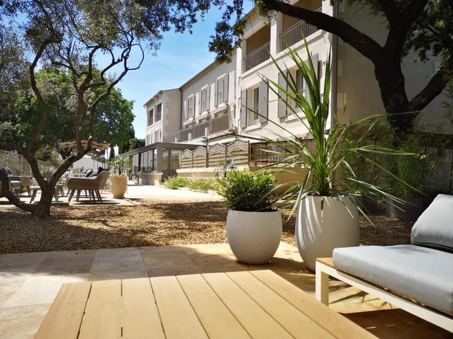 Property building in Hôtel Belesso