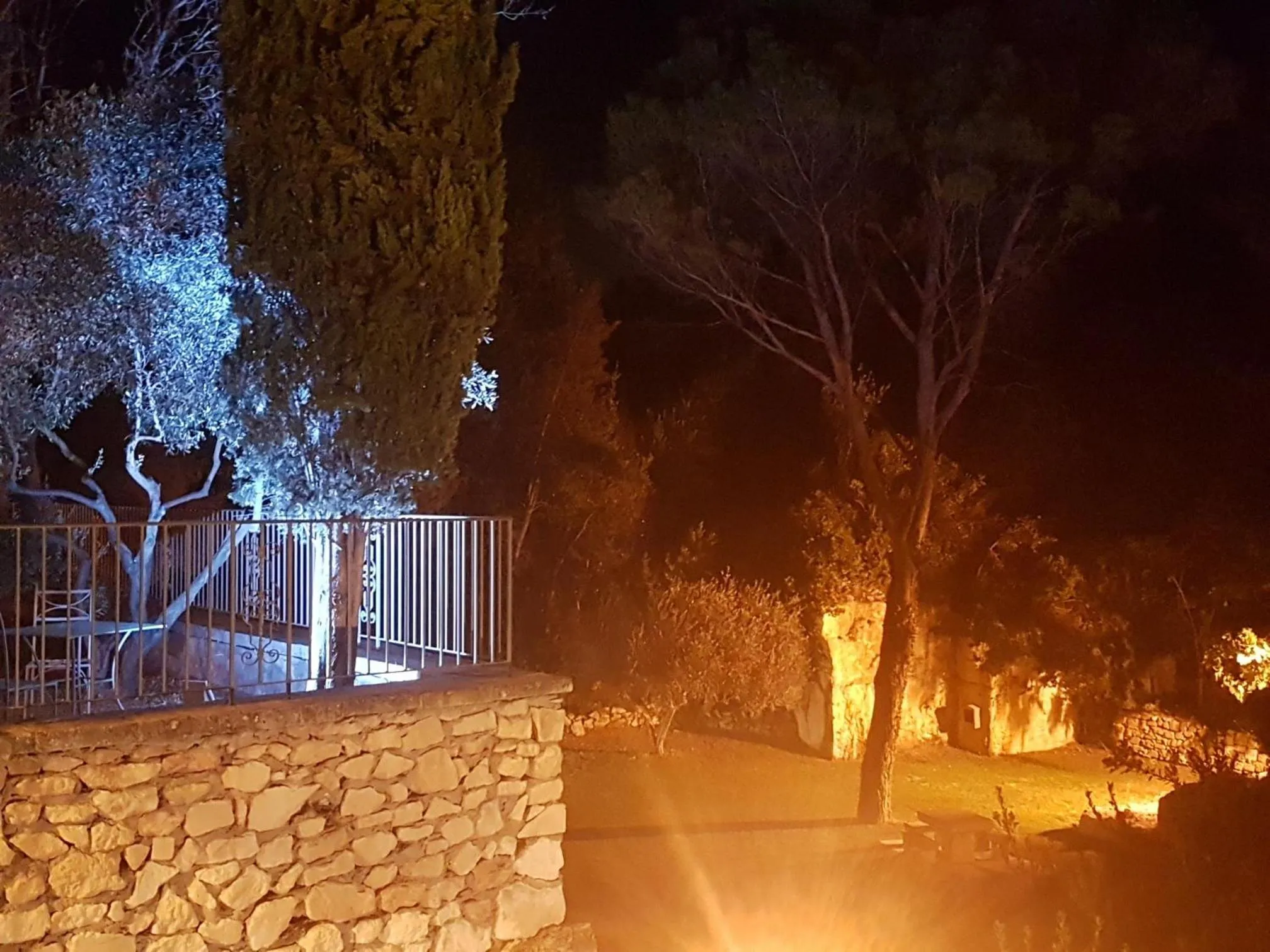 Patio in Hôtel Belesso