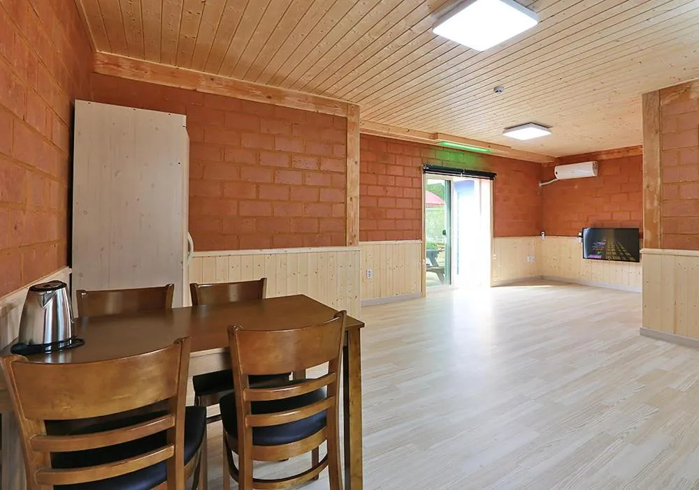 Rainbow Hwangto Pension