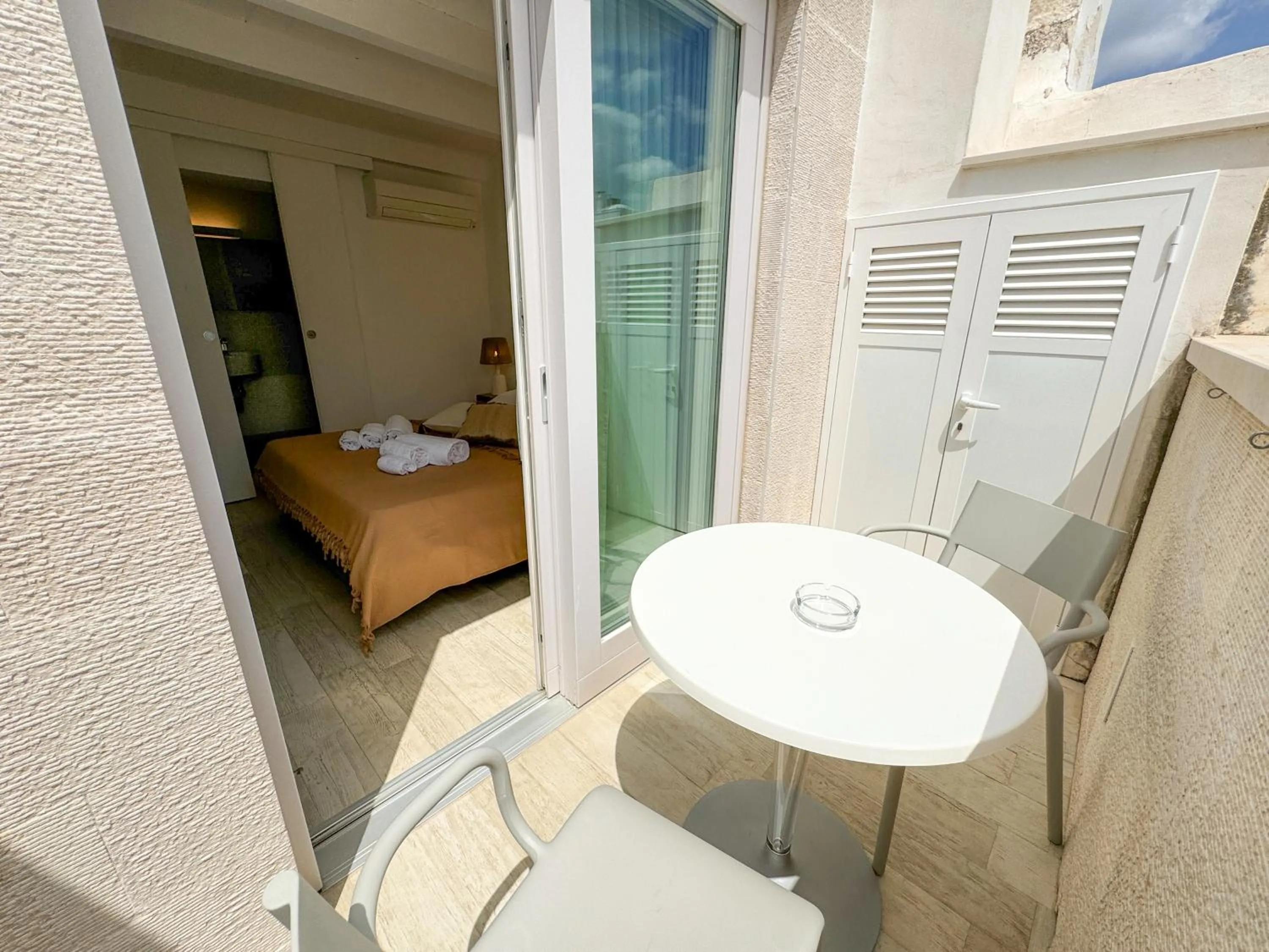 Balcony/Terrace, Bed in Vingt Sept