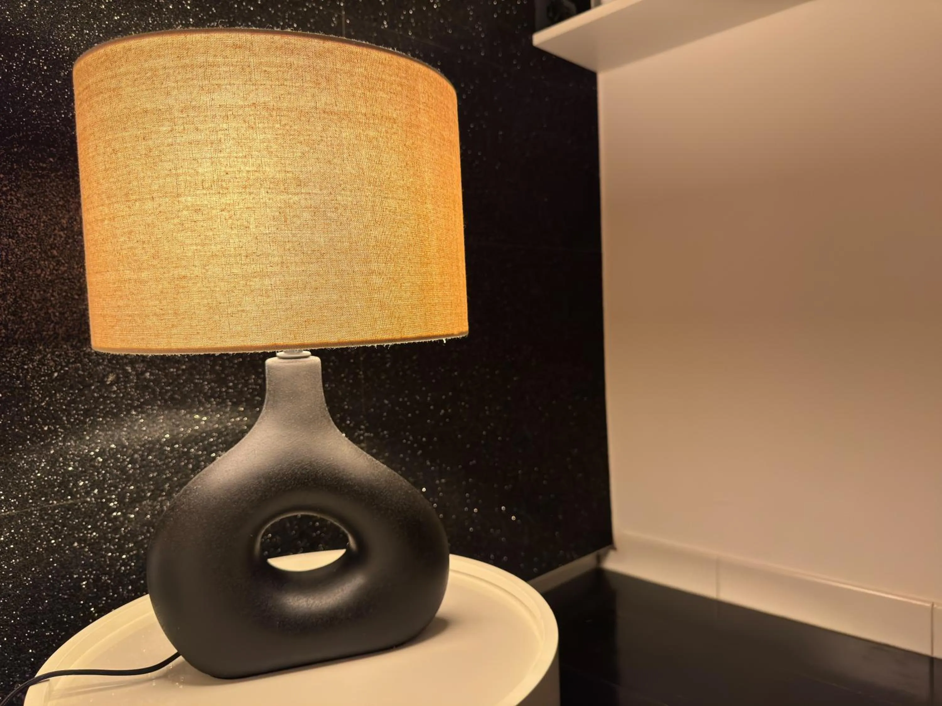 Decorative detail in Vingt Sept