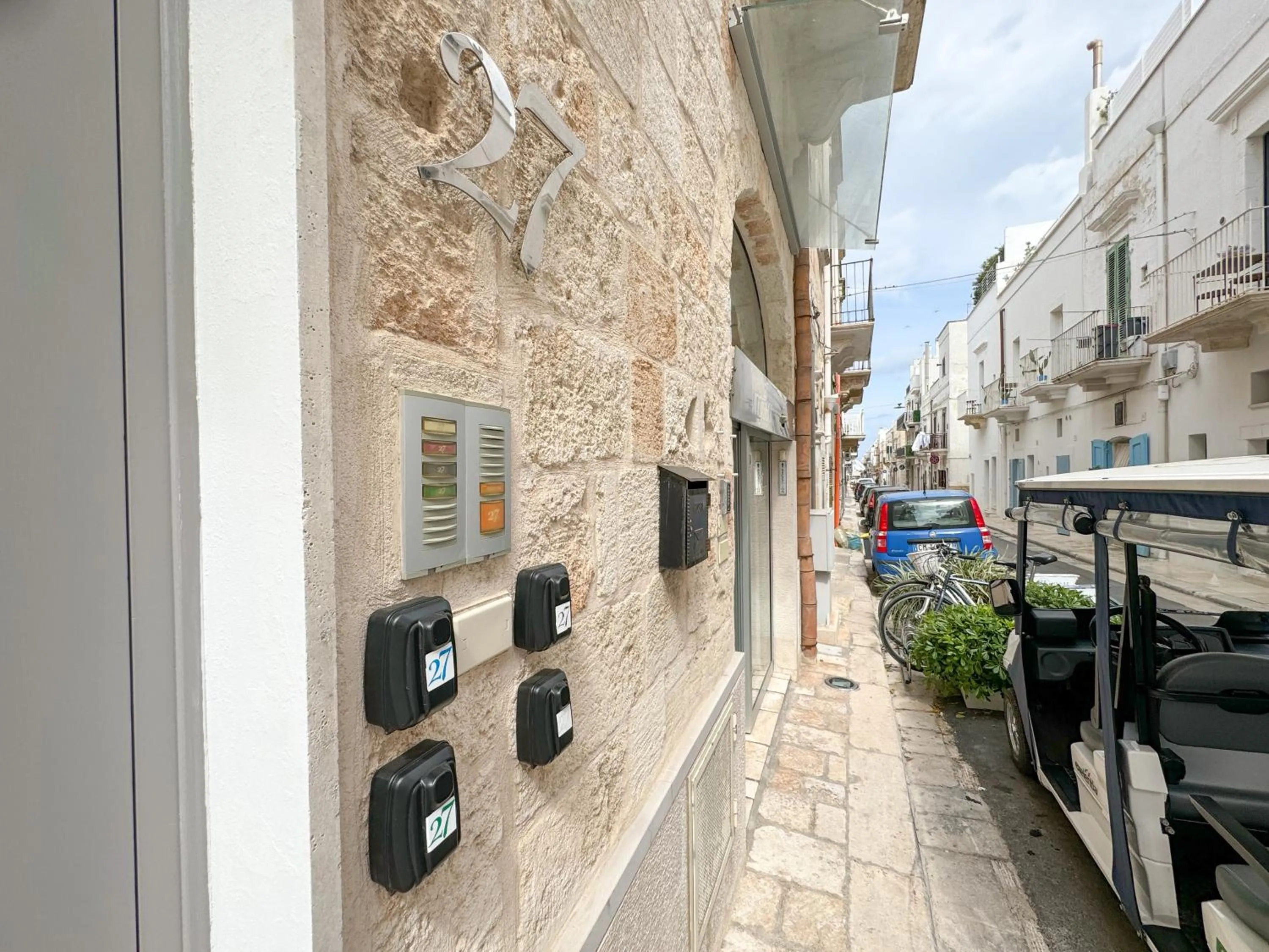 Property building in Vingt Sept