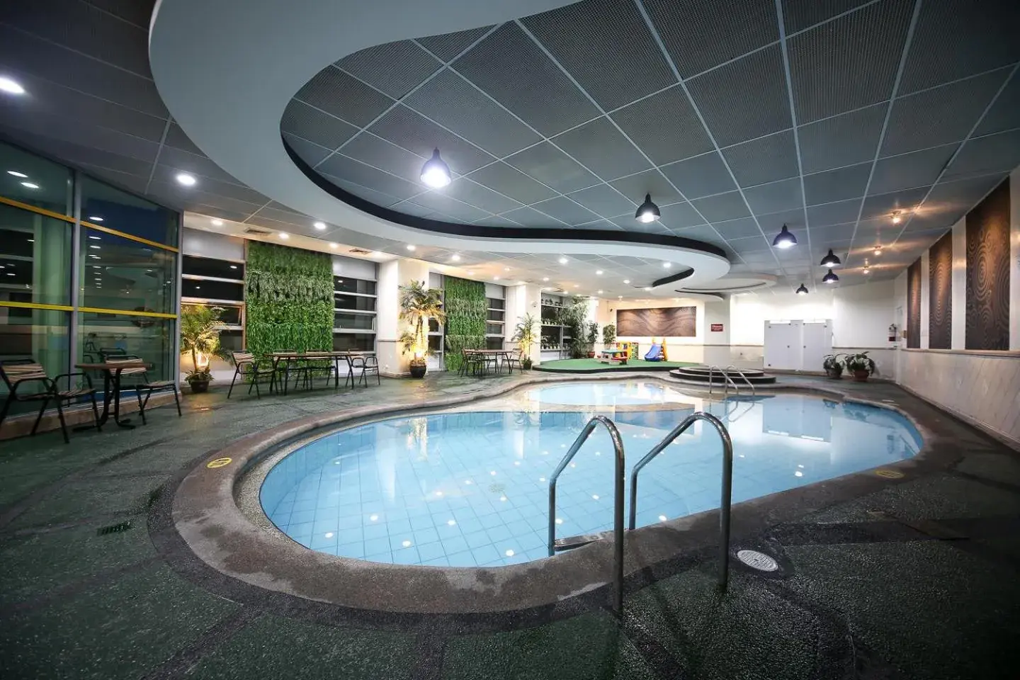 Swimming pool in Infinity Tower Suites Swimming pool in Infinity Tower Suites