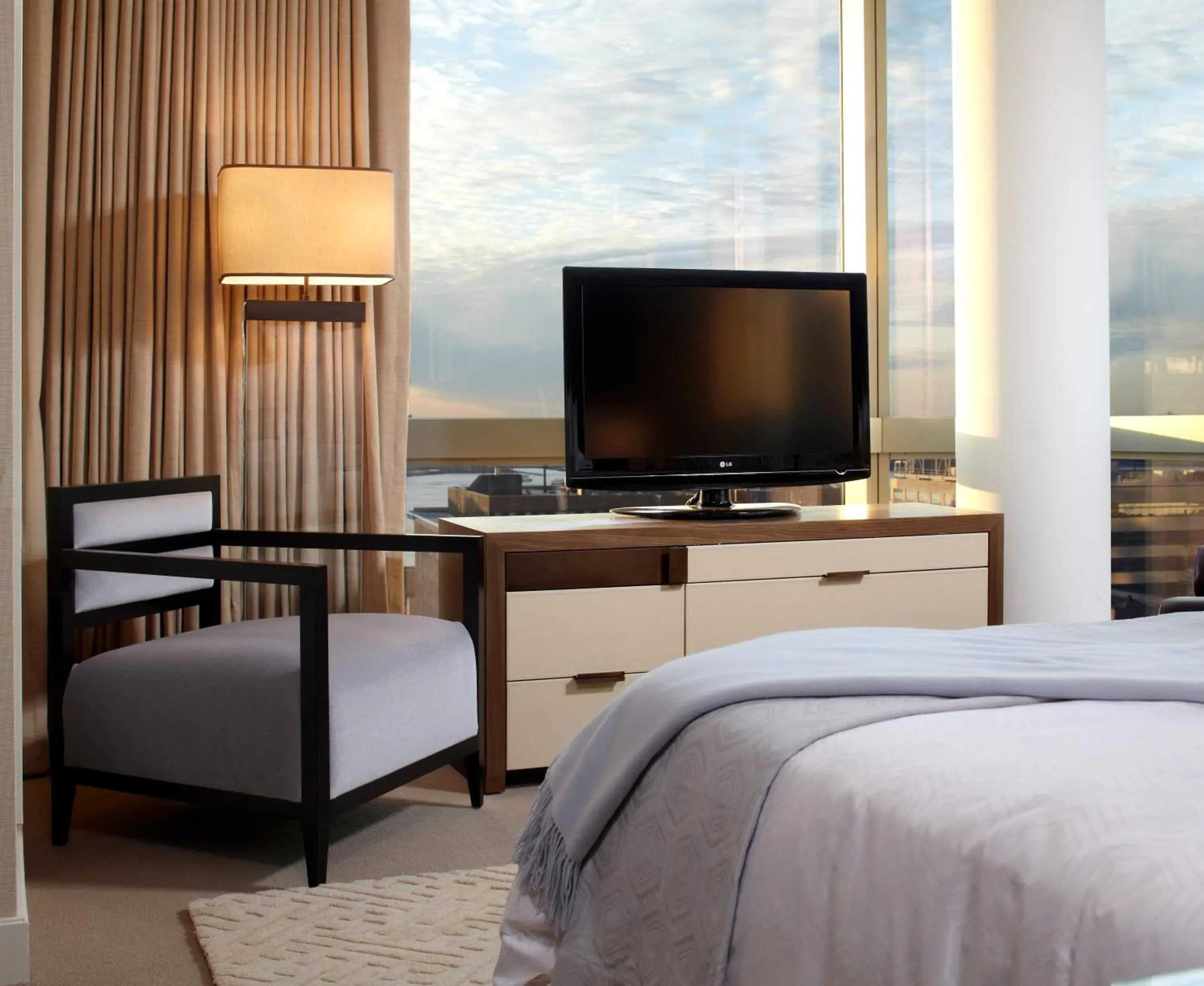 TV and multimedia, Bed in The Dominick Hotel TV and multimedia, Bed in The Dominick Hotel