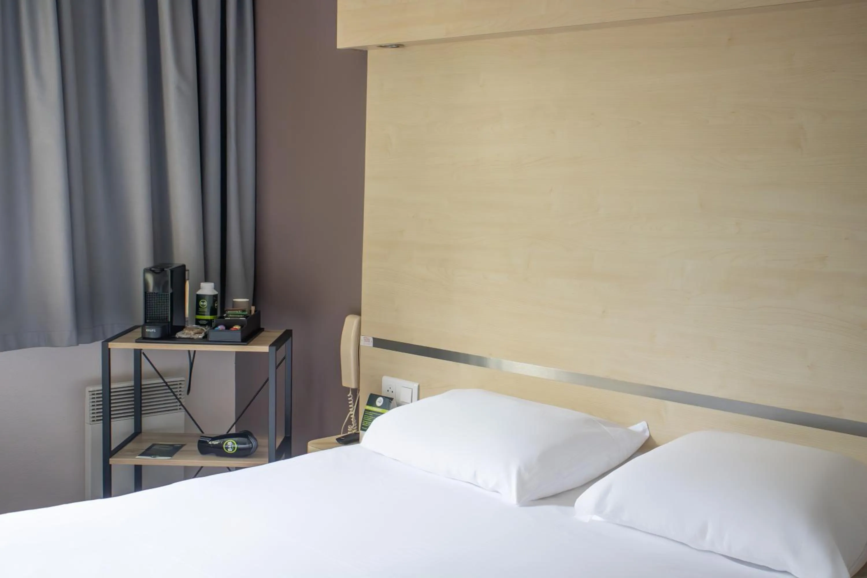 Coffee/tea facilities, Bed in B&B HOTEL Le Puy-en-Velay