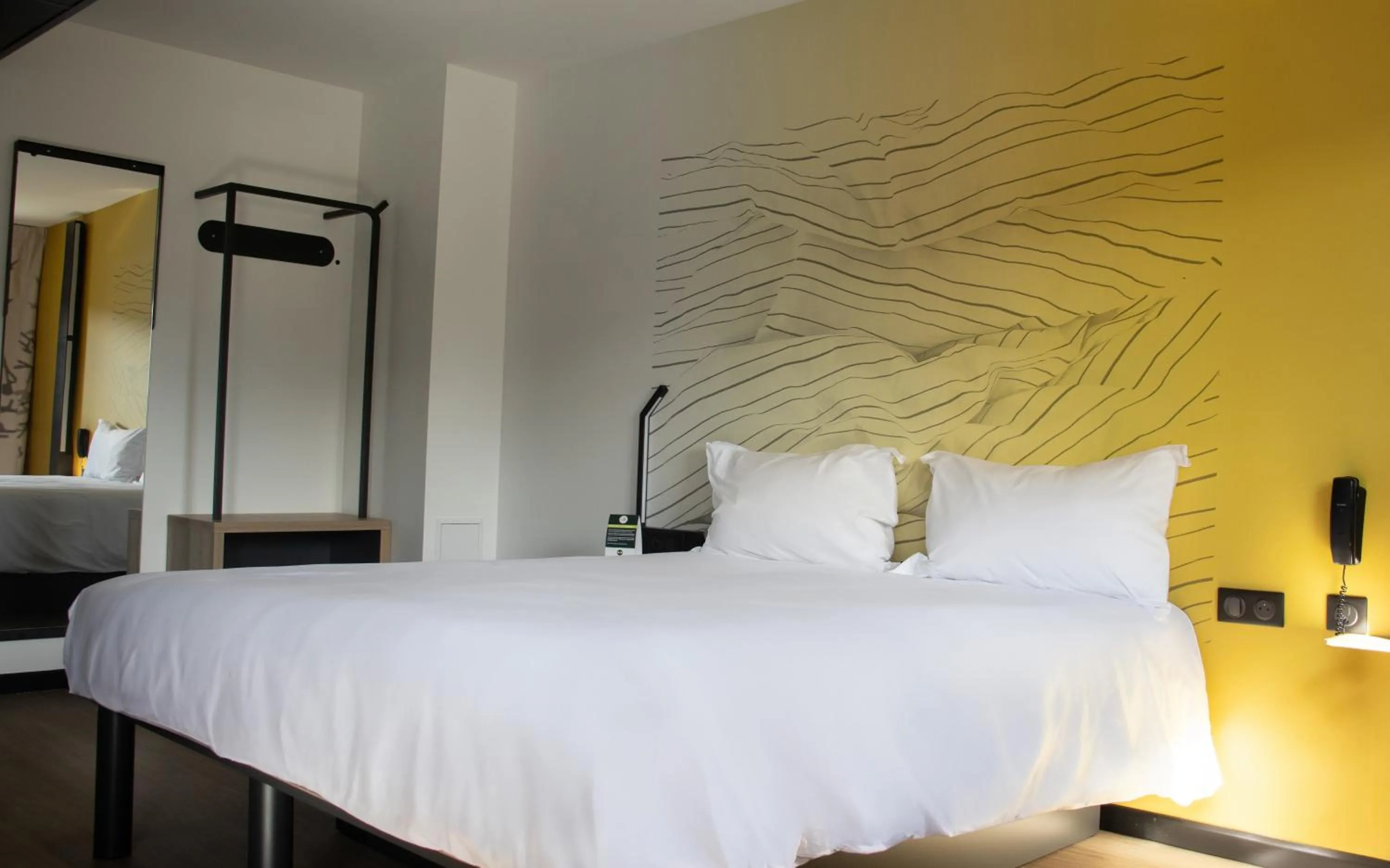 Bed in B&B HOTEL Le Puy-en-Velay