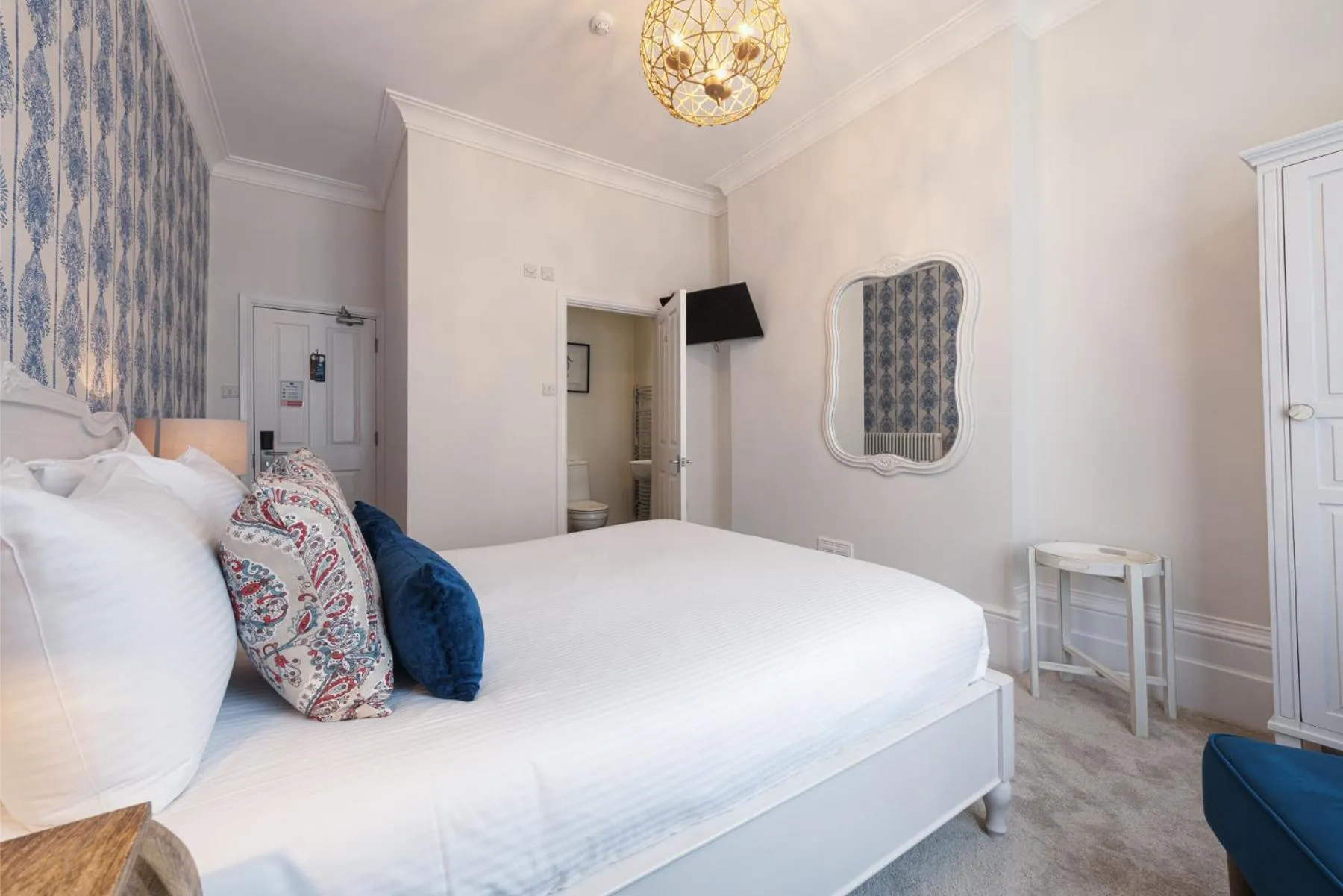 Photo of the whole room, Bed in Somerset House Boutique Hotel and Restaurant