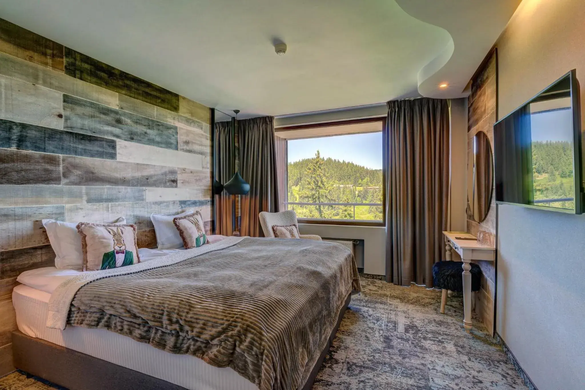 Deluxe Double Room with Balcony - single occupancy in Grand Hotel Murgavets Deluxe Double Room with Balcony - single occupancy in Grand Hotel Murgavets