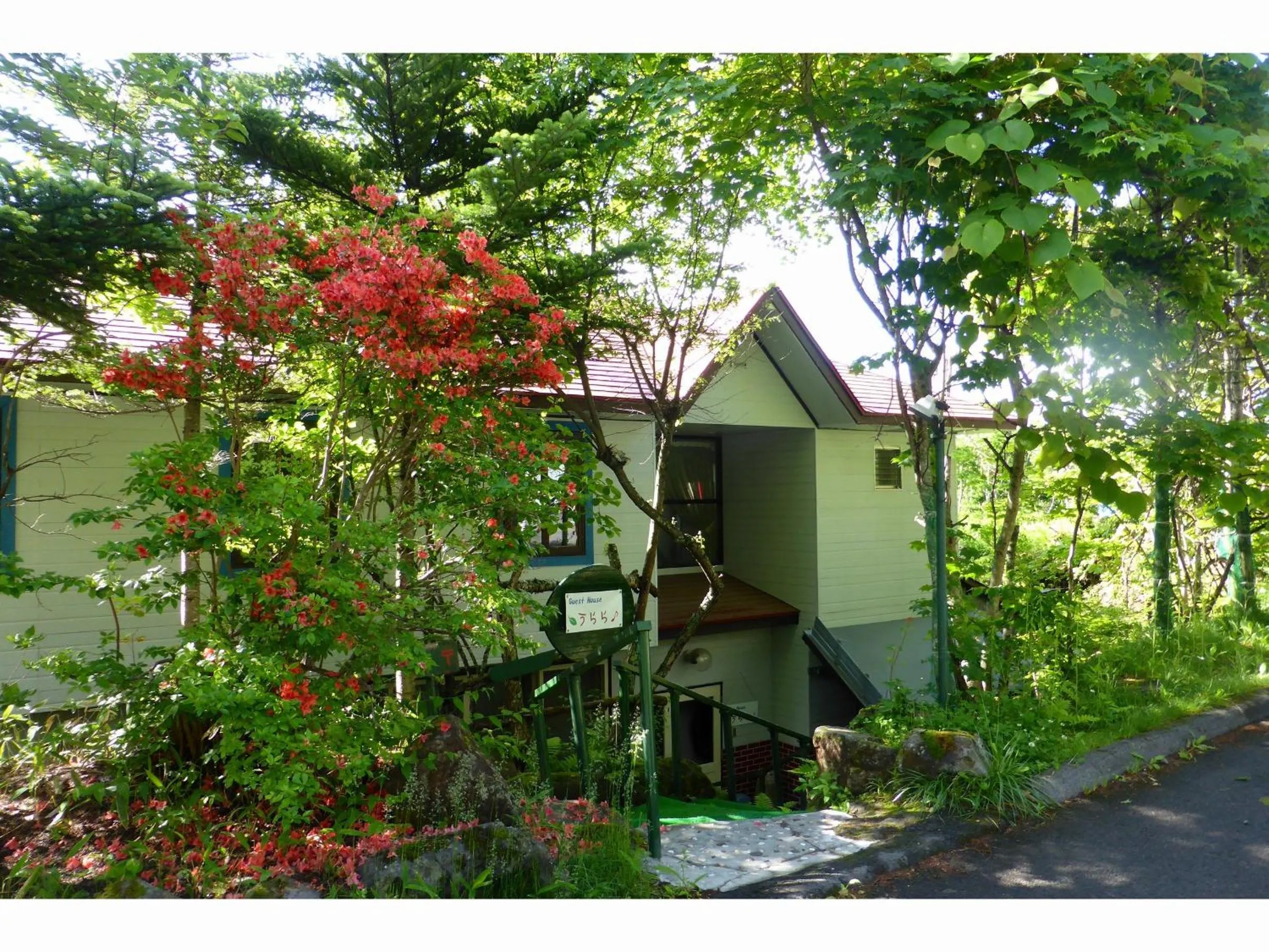 Facade/entrance in Kurumayama Kogen Guesthouse Urara