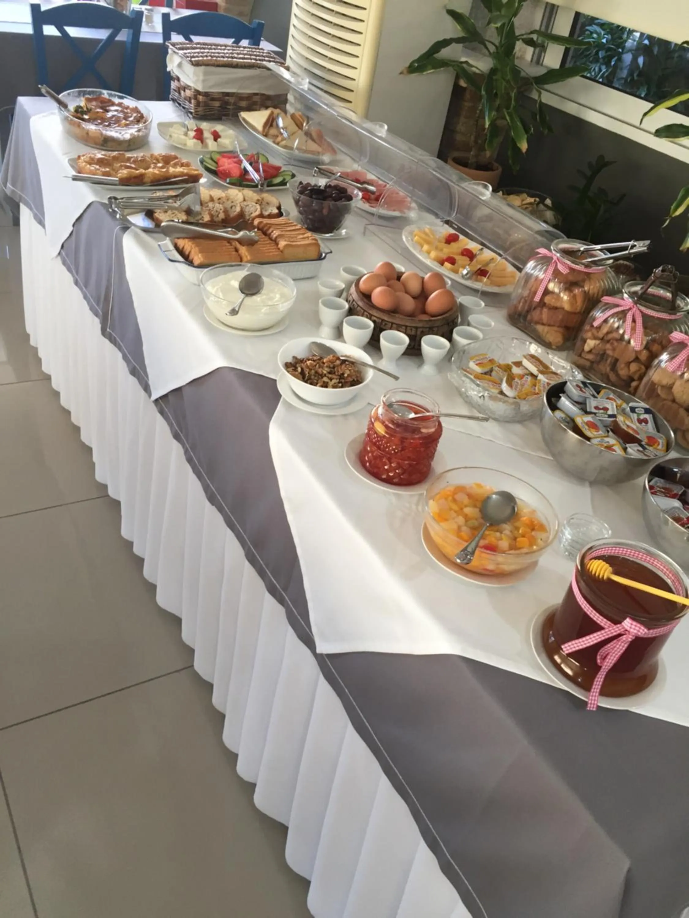 Breakfast in Chaliotis Apartments