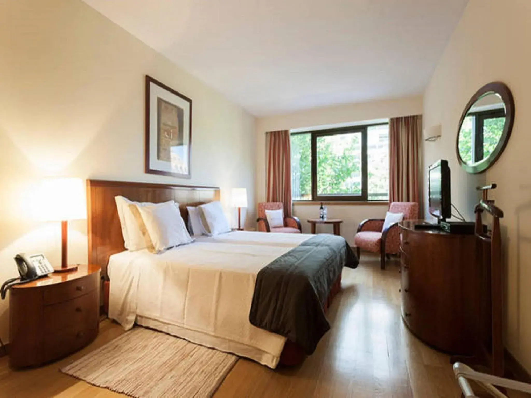 Stay in the Heart of Lisbon-Altis Suites Hotel Stay in the Heart of Lisbon-Altis Suites Hotel