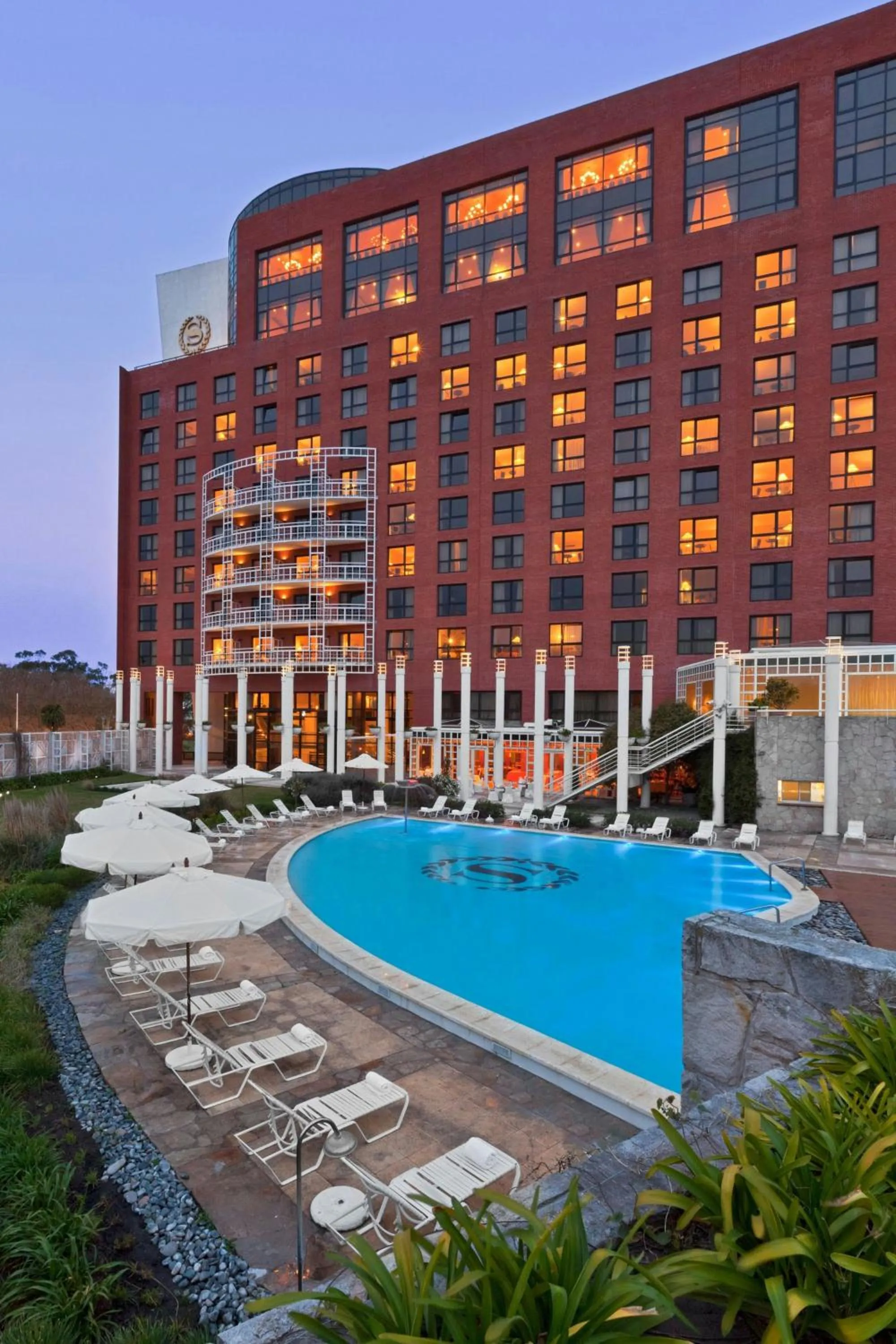 Swimming pool in Sheraton Mar Del Plata Hotel