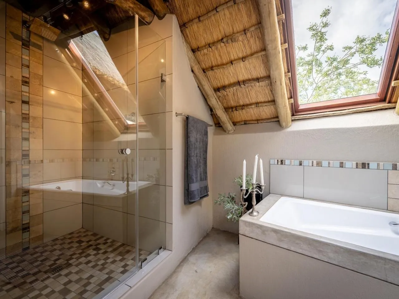 Shower in eKhaya Bush Lodge