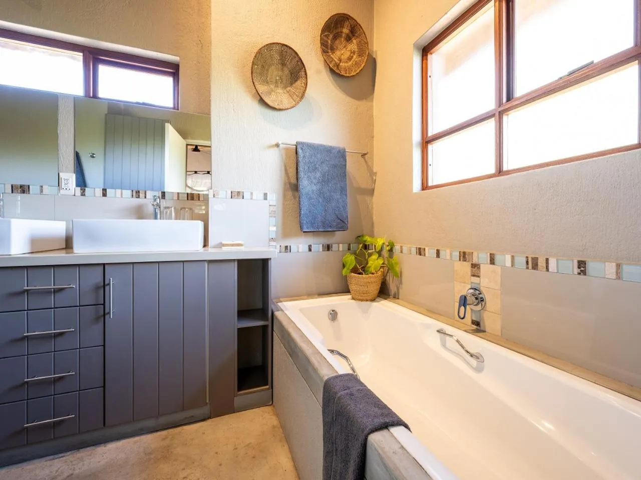 Bathroom in eKhaya Bush Lodge