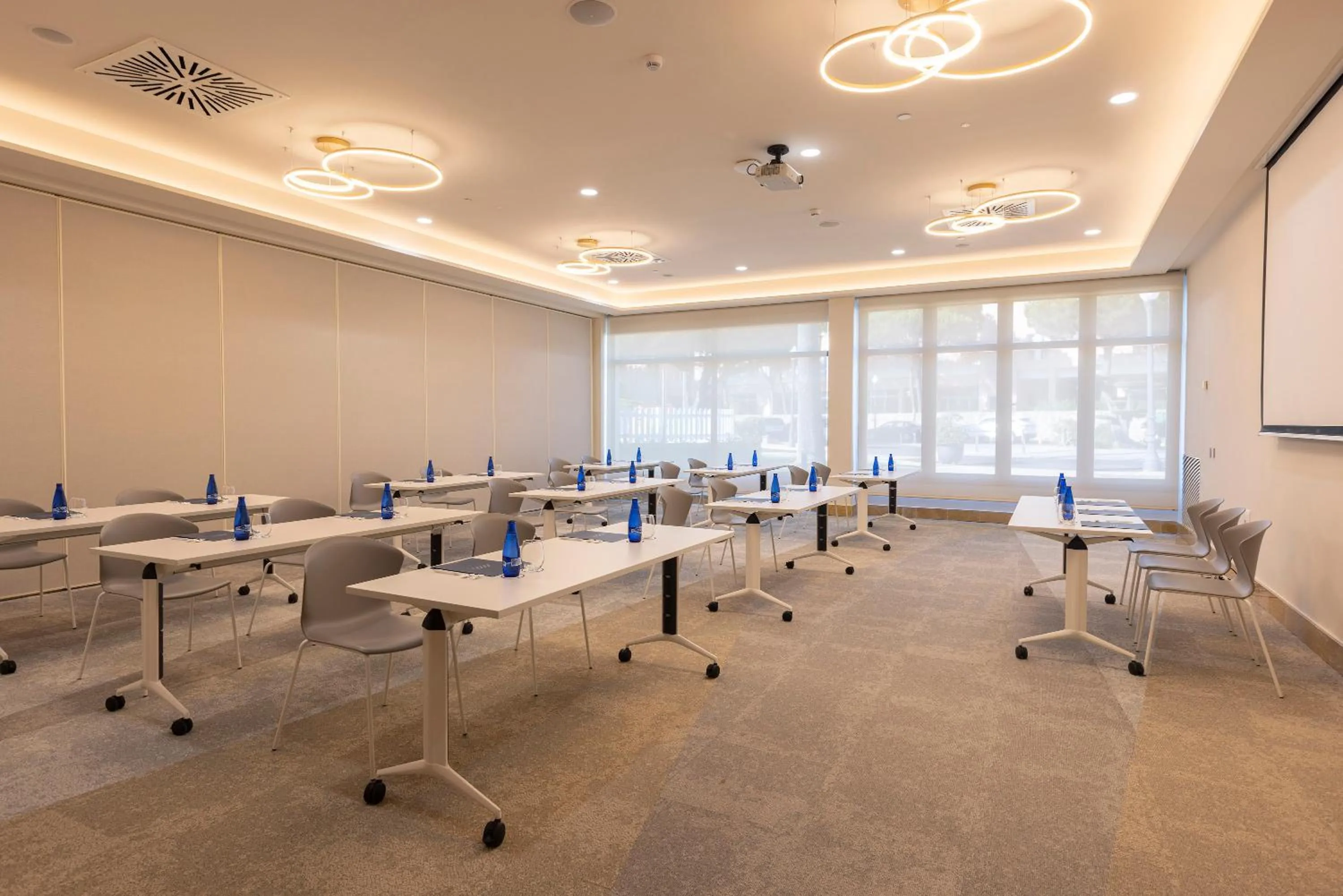 Meeting/conference room in Hipotels Barrosa Palace & Spa