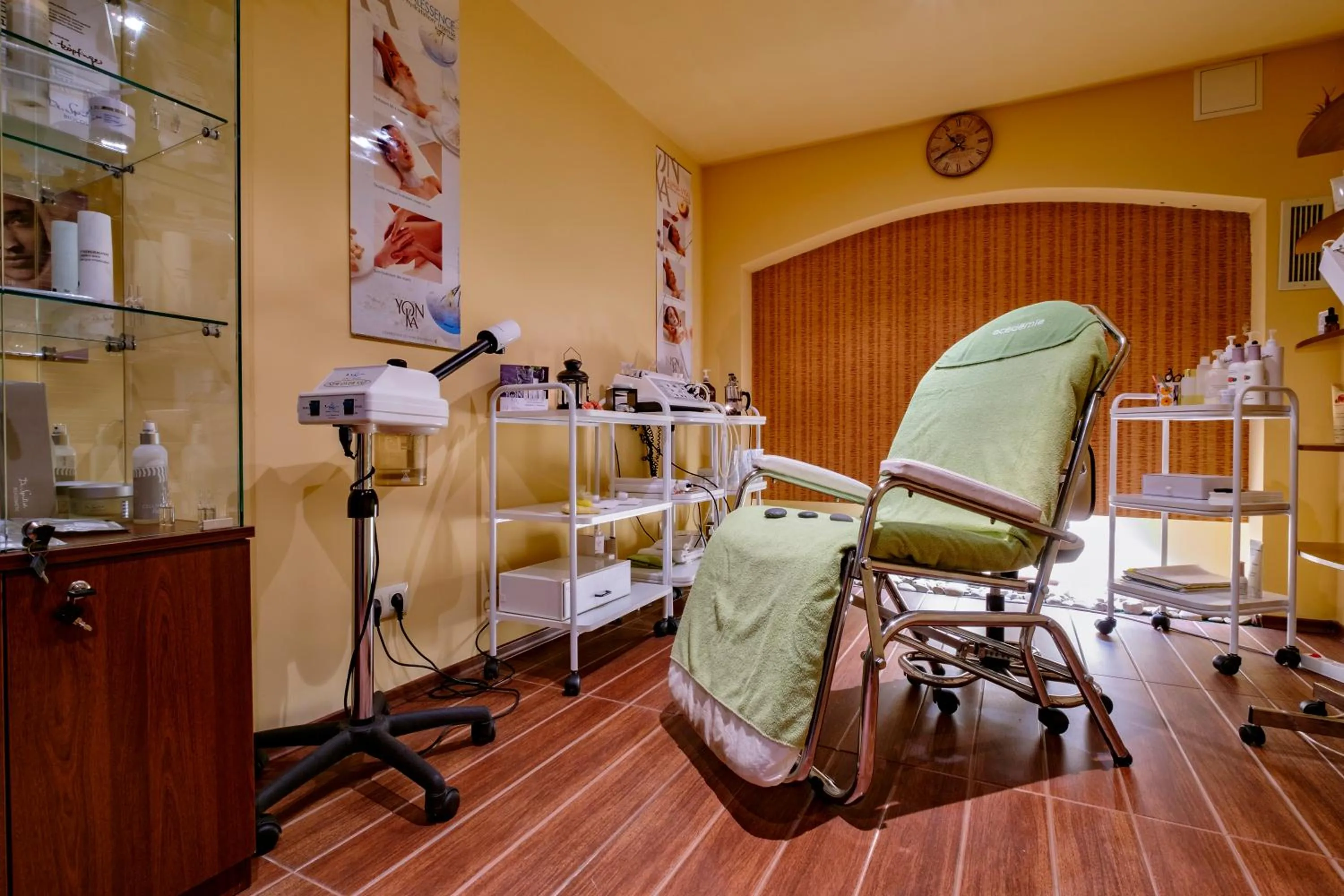 Spa and wellness centre/facilities in Yantra Grand Hotel