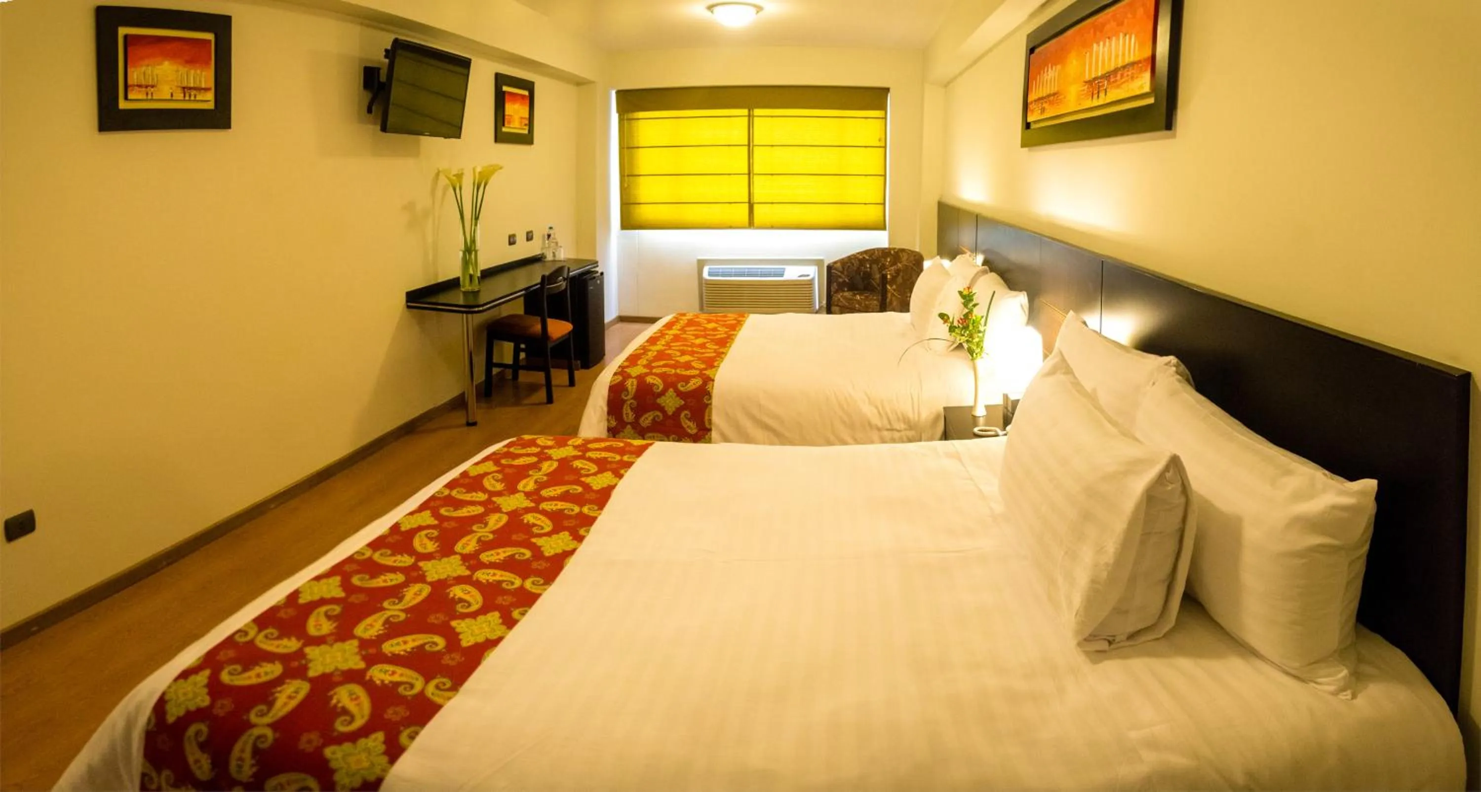 Photo of the whole room, Bed in Hotel Britania Miraflores