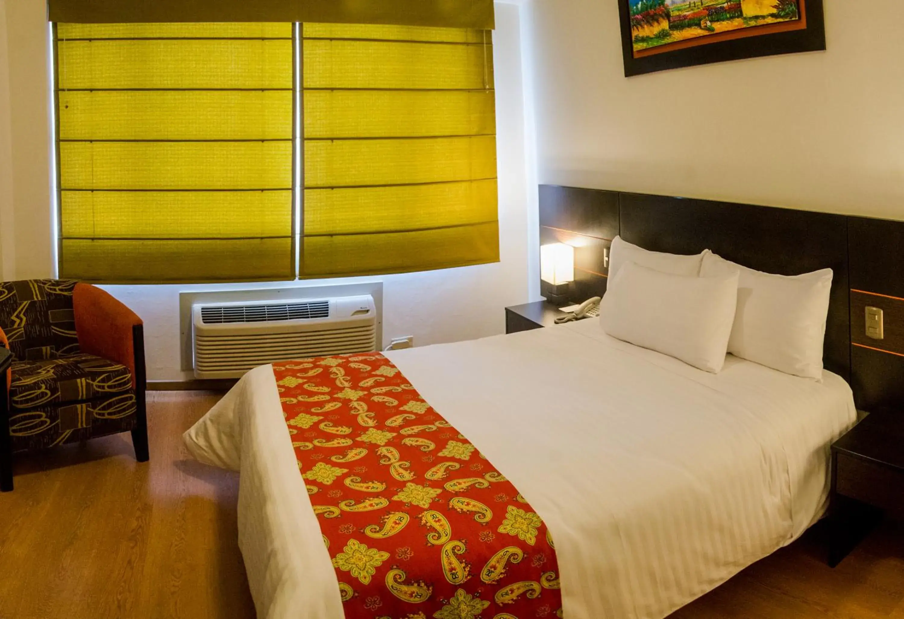 Photo of the whole room, Bed in Hotel Britania Miraflores Photo of the whole room, Bed in Hotel Britania Miraflores