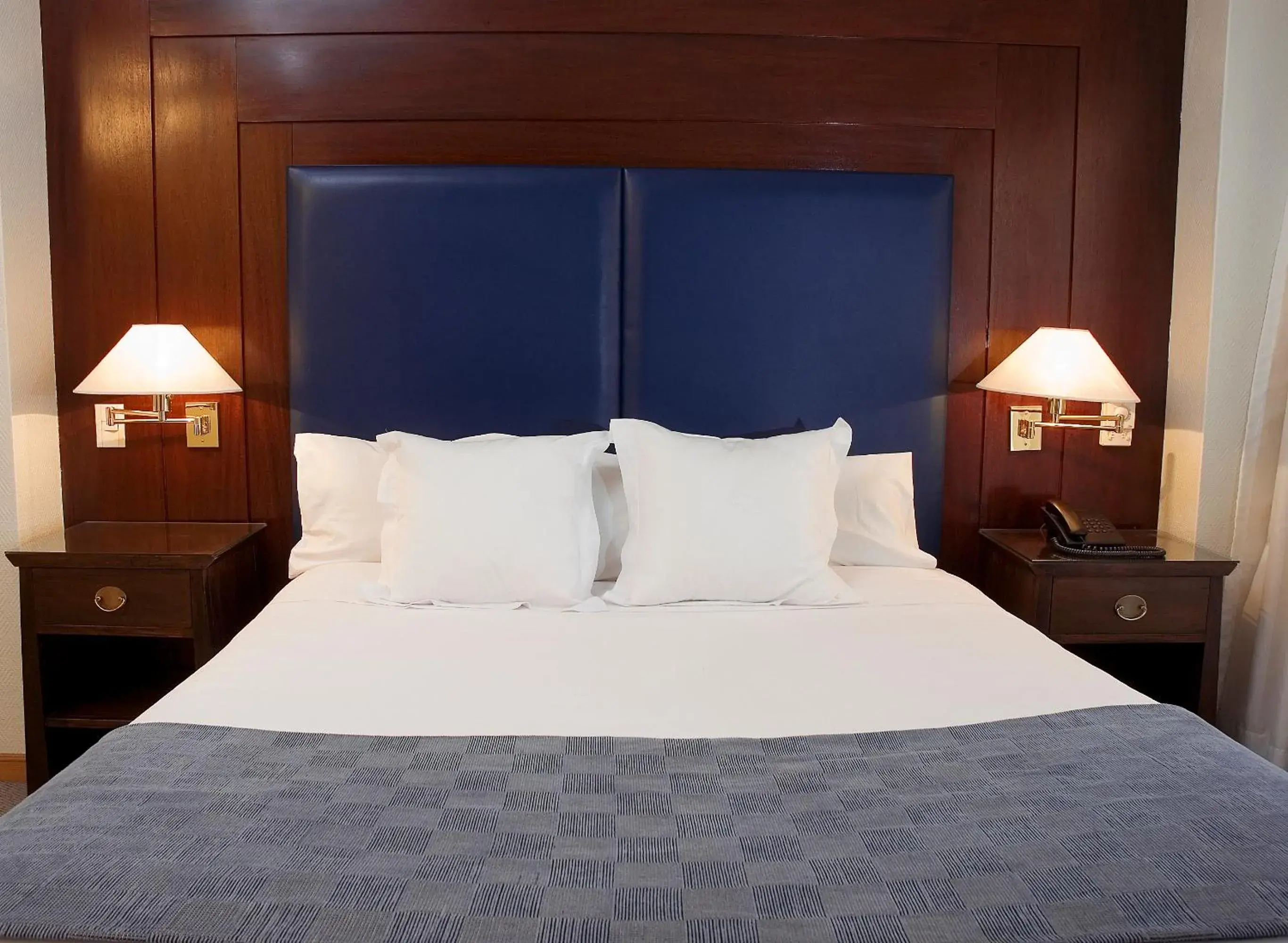 Bed in Hotel Dolmen Bed in Hotel Dolmen