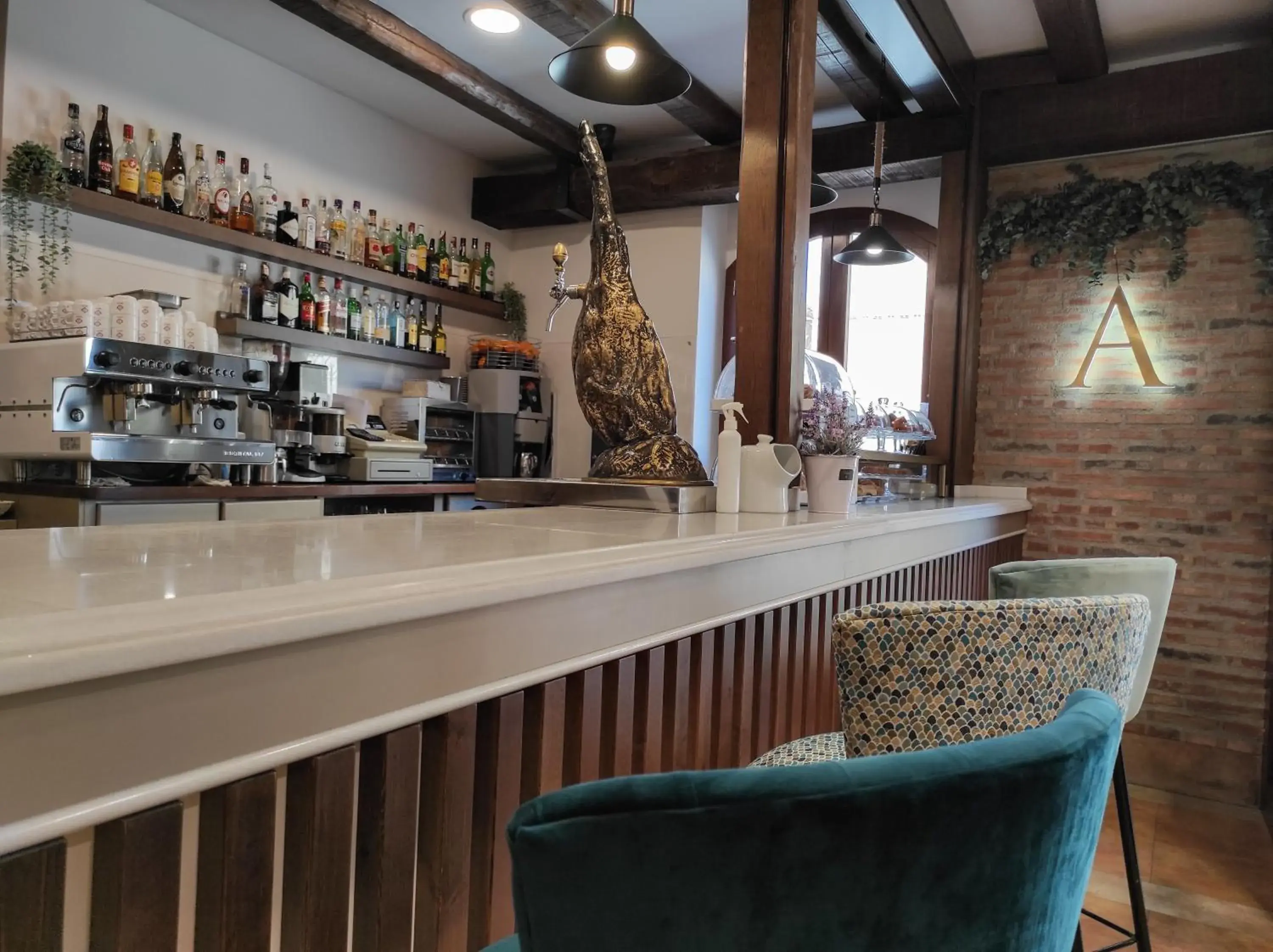 Lounge or bar in Hotel Arcos Catedral Lounge or bar in Hotel Arcos Catedral