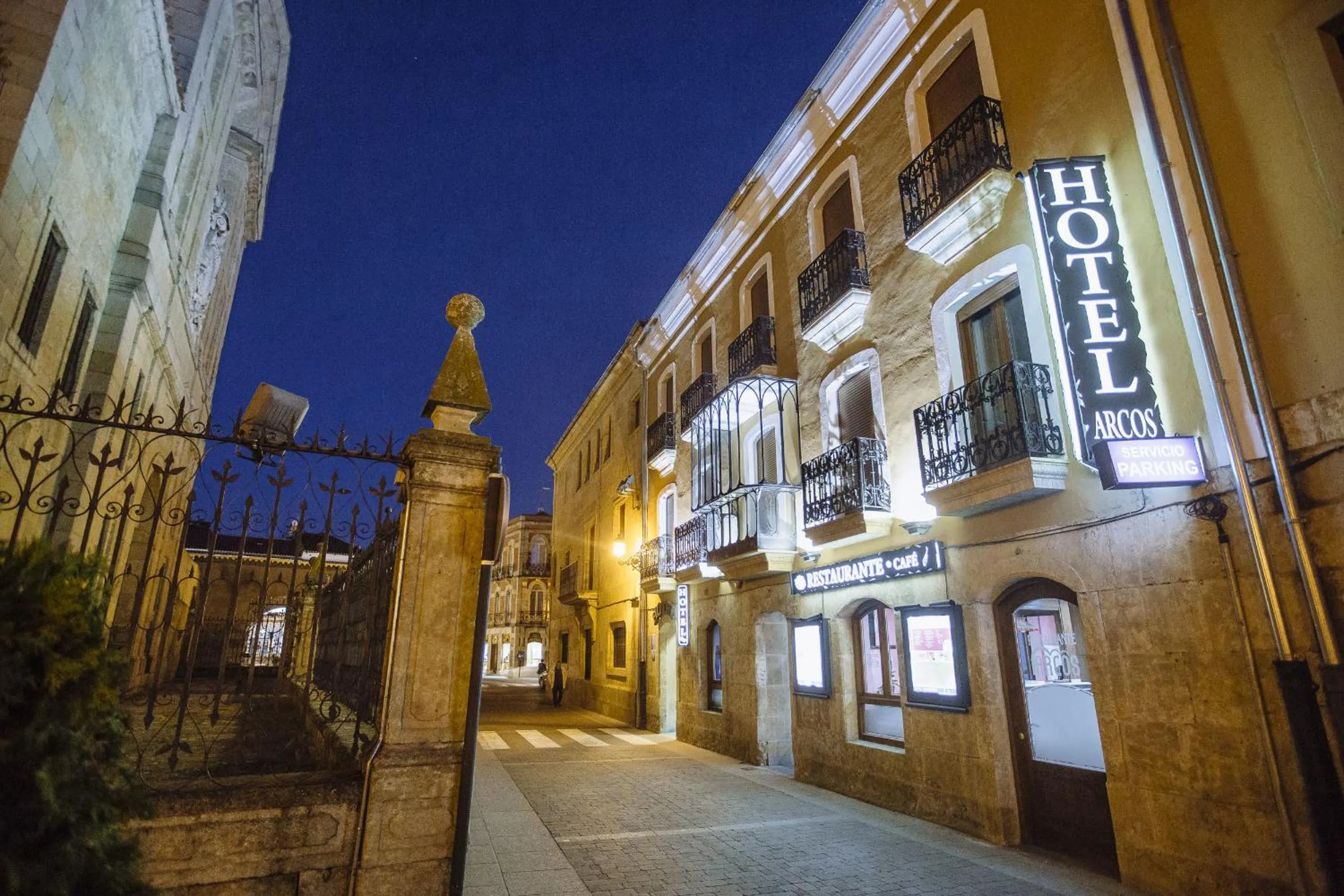 Facade/entrance in Hotel Arcos Catedral