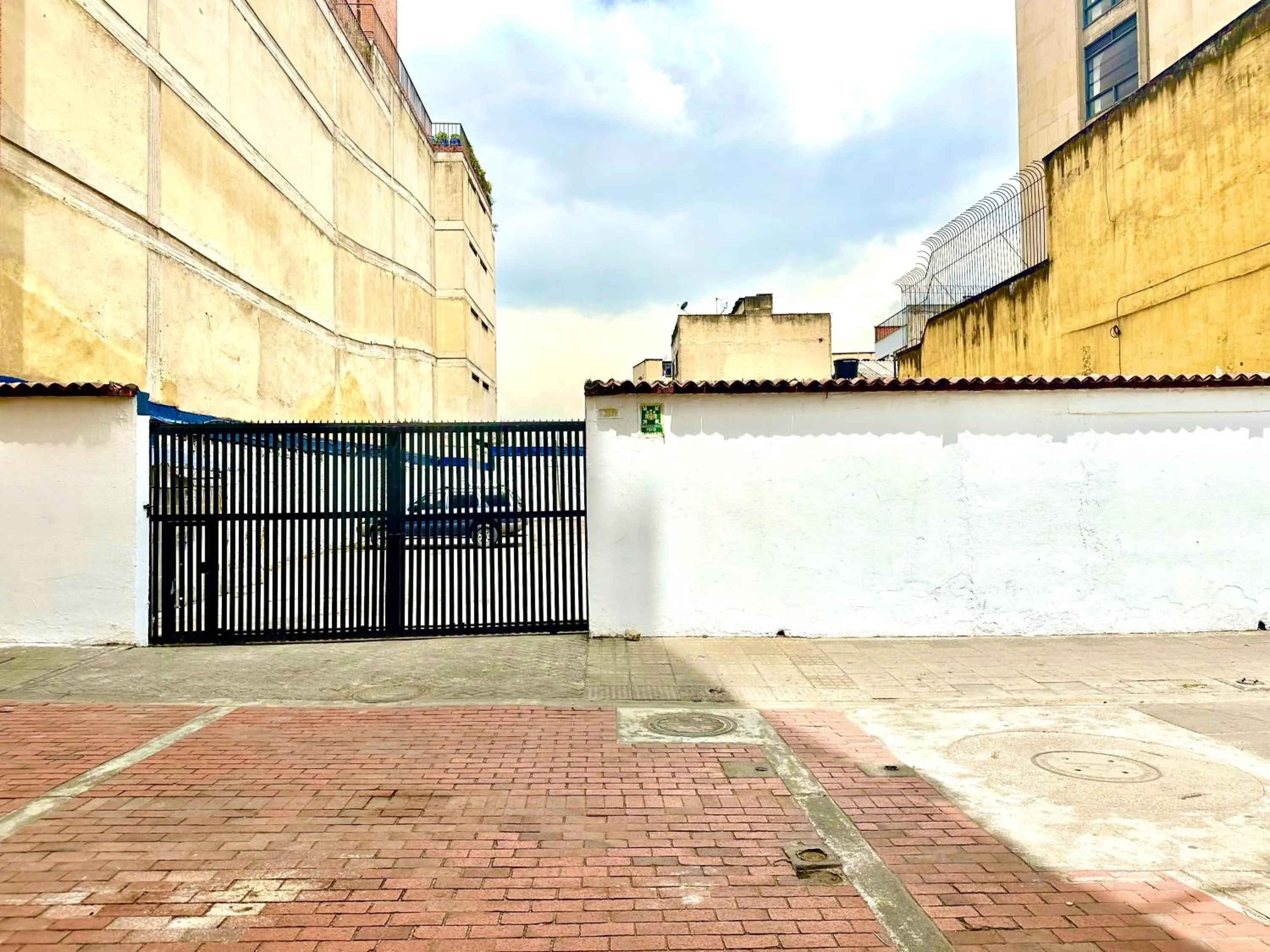 Parking in Hotel San Francisco de Asís