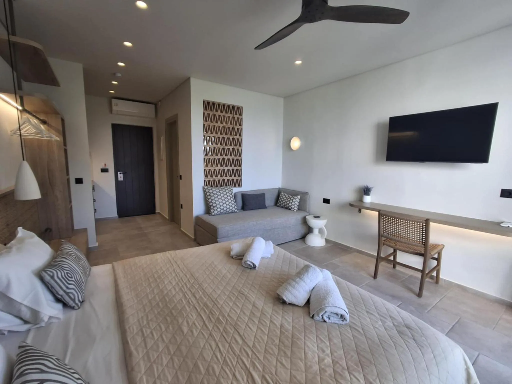 Panorama Studios & Apartments